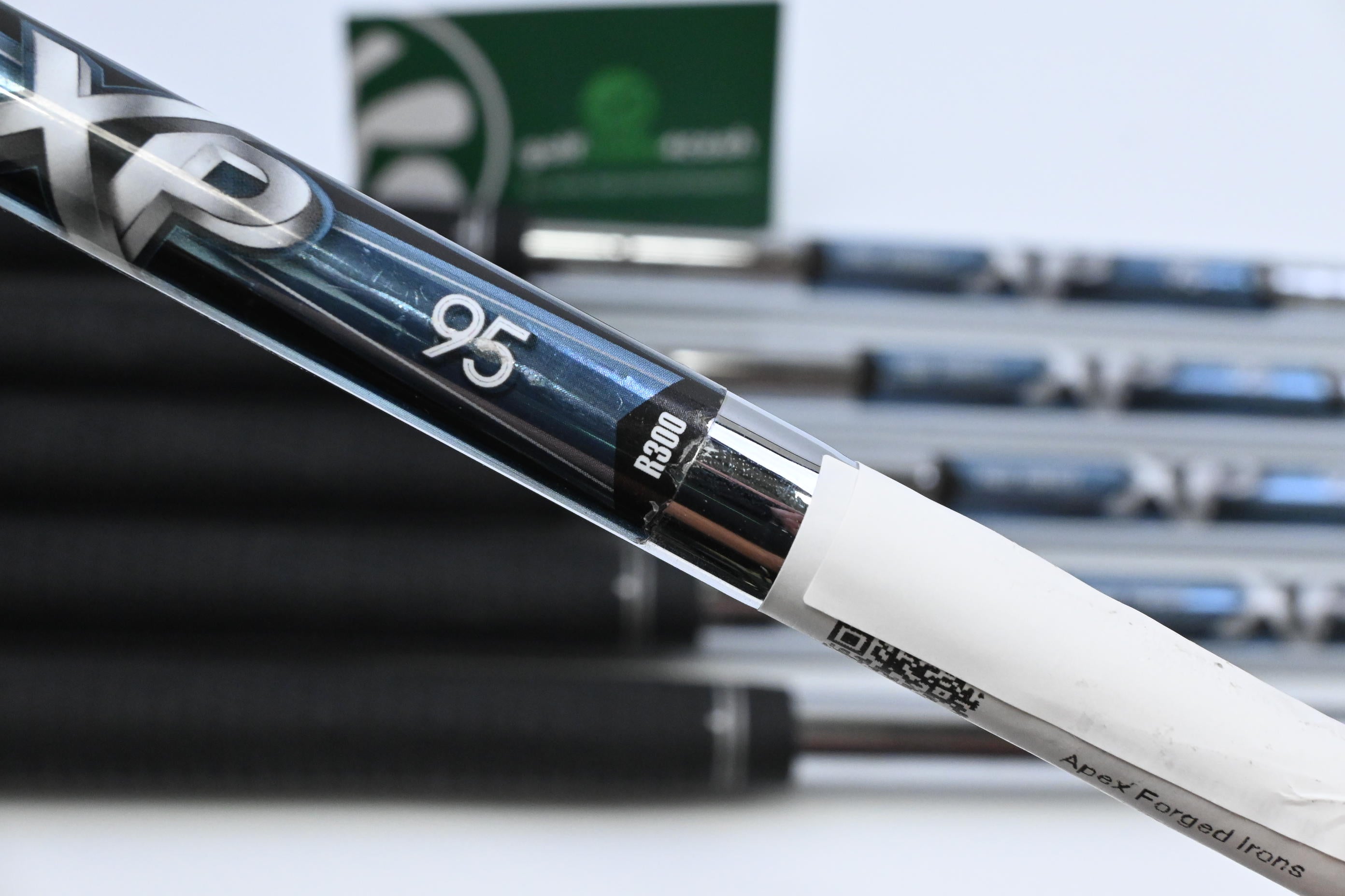 Left Hand Callaway Apex CF16 Irons / 6-PW+SW / Regular Flex XP R300 95