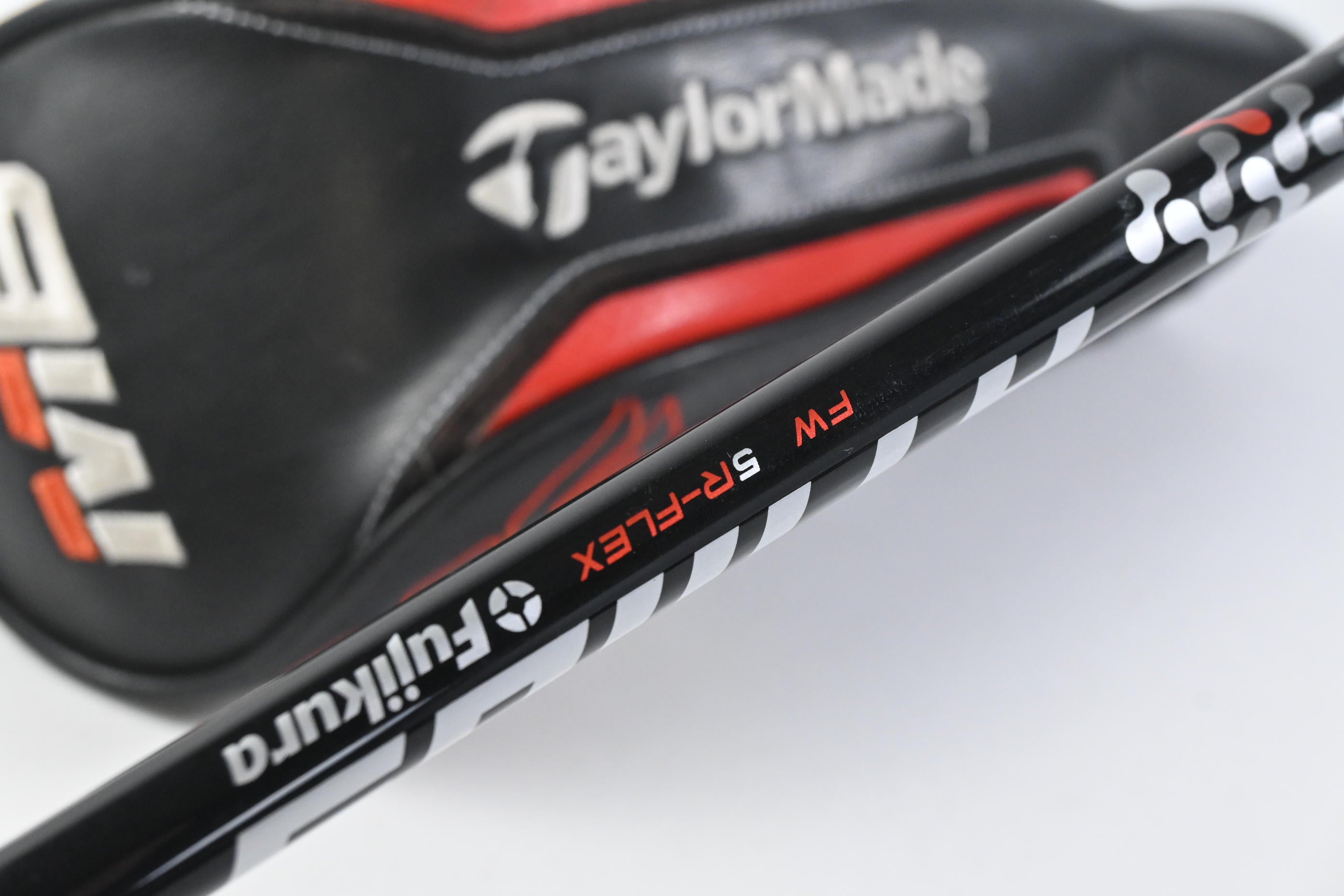 Taylormade M6 #5 Wood / 18 Degree / Regular Flex Fujikura Atmos Red 5 Shaft