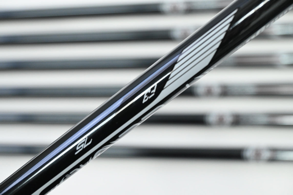 Callaway Apex Pro 21 Irons / 5-PW+GW / Regular Flex UST Recoil Dart 75