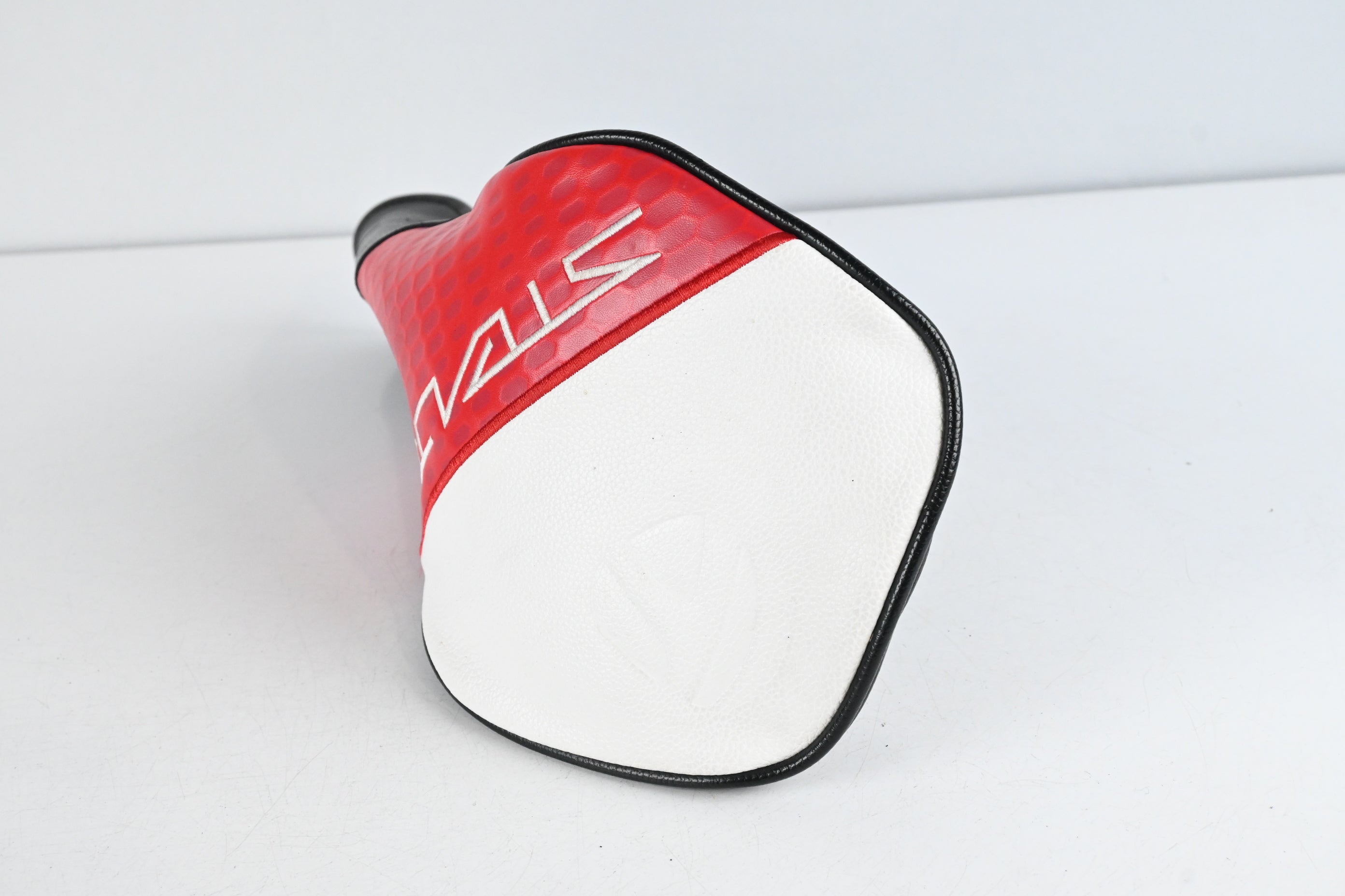Left Hand Taylormade Stealth 2 Driver / 10.5 Degree / Regular Flex Kai'li Red 60