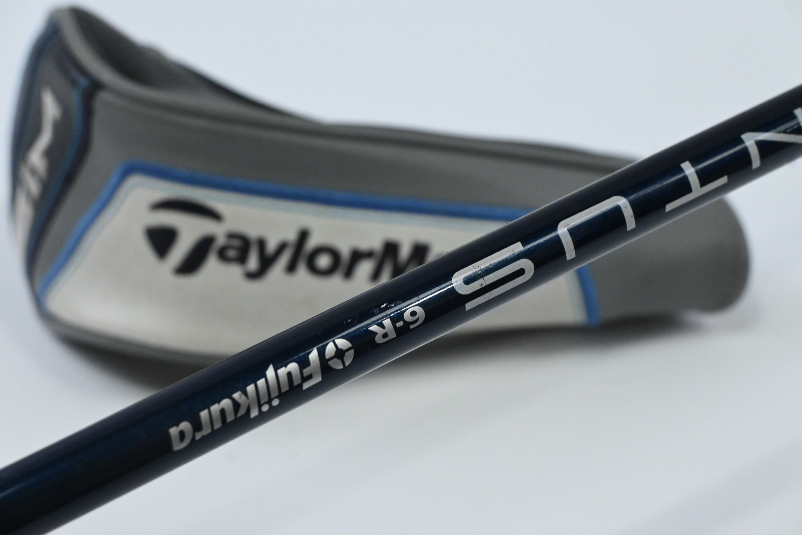 Left Hand Taylormade SIM Max #4 Hybrid / 22 Degree / Regular Flex Fujikura Blue