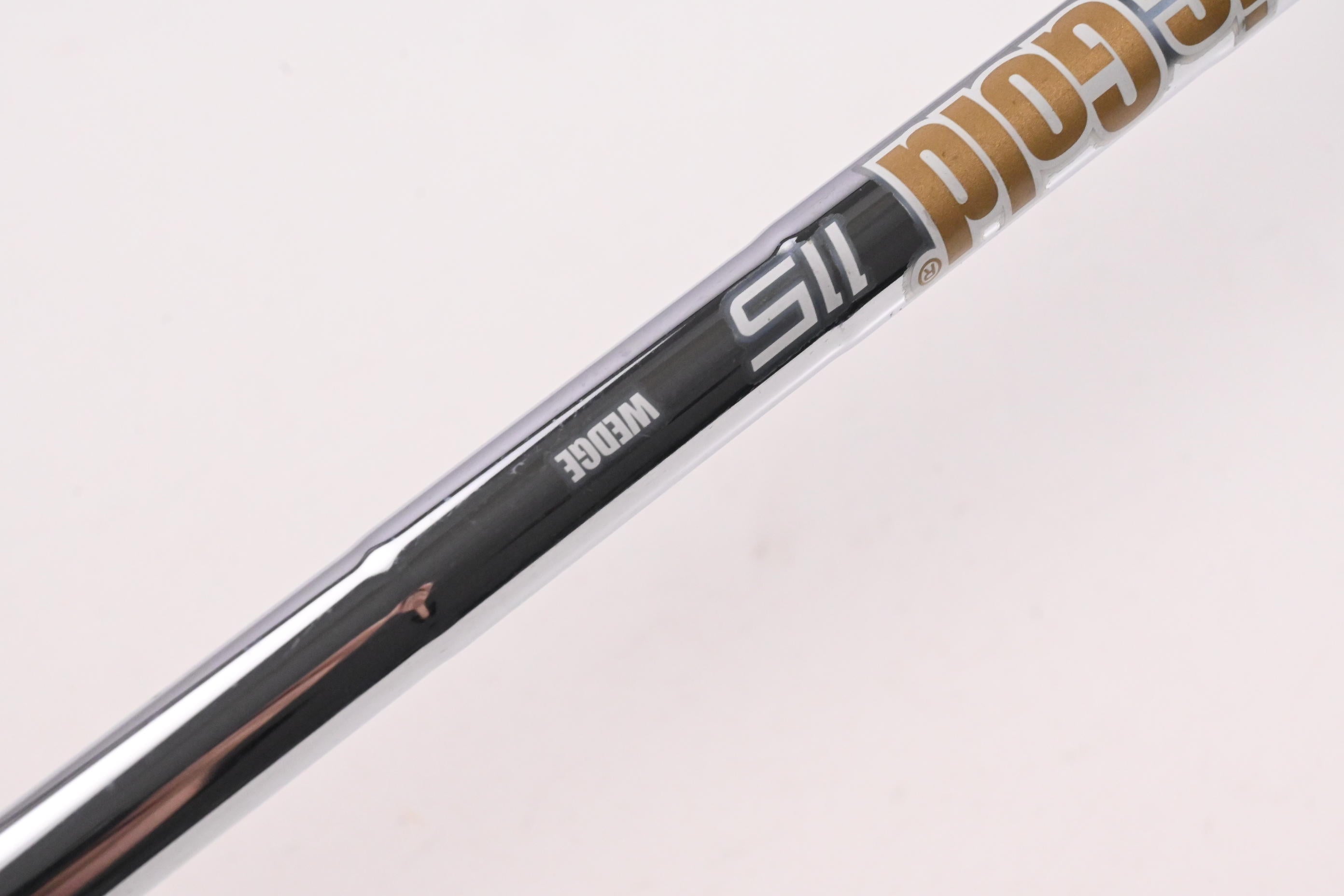 Cleveland CBX 2 Gap Wedge / 52 Degree / Wedge Flex Dynamic Gold 115 Shaft