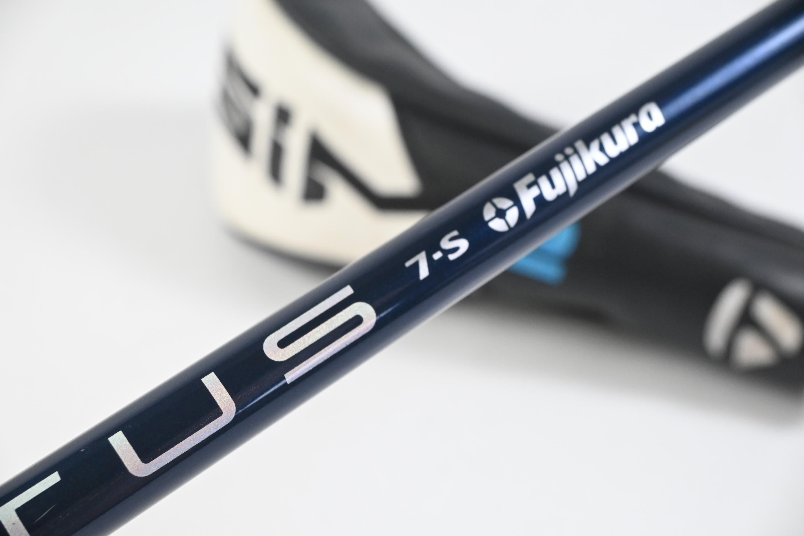 Taylormade SIM2 Max #3 Hybrid / 19 Degree / Stiff Flex Fujikura Ventus Blue 7