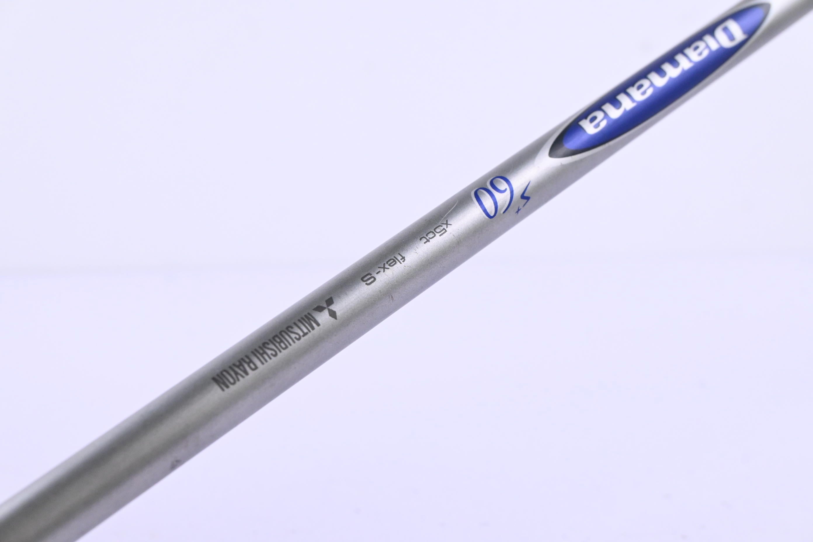 Titleist 915 D2 Driver / 10.5 Degree / Stiff Flex Diamana S+ Blue 60 Shaft