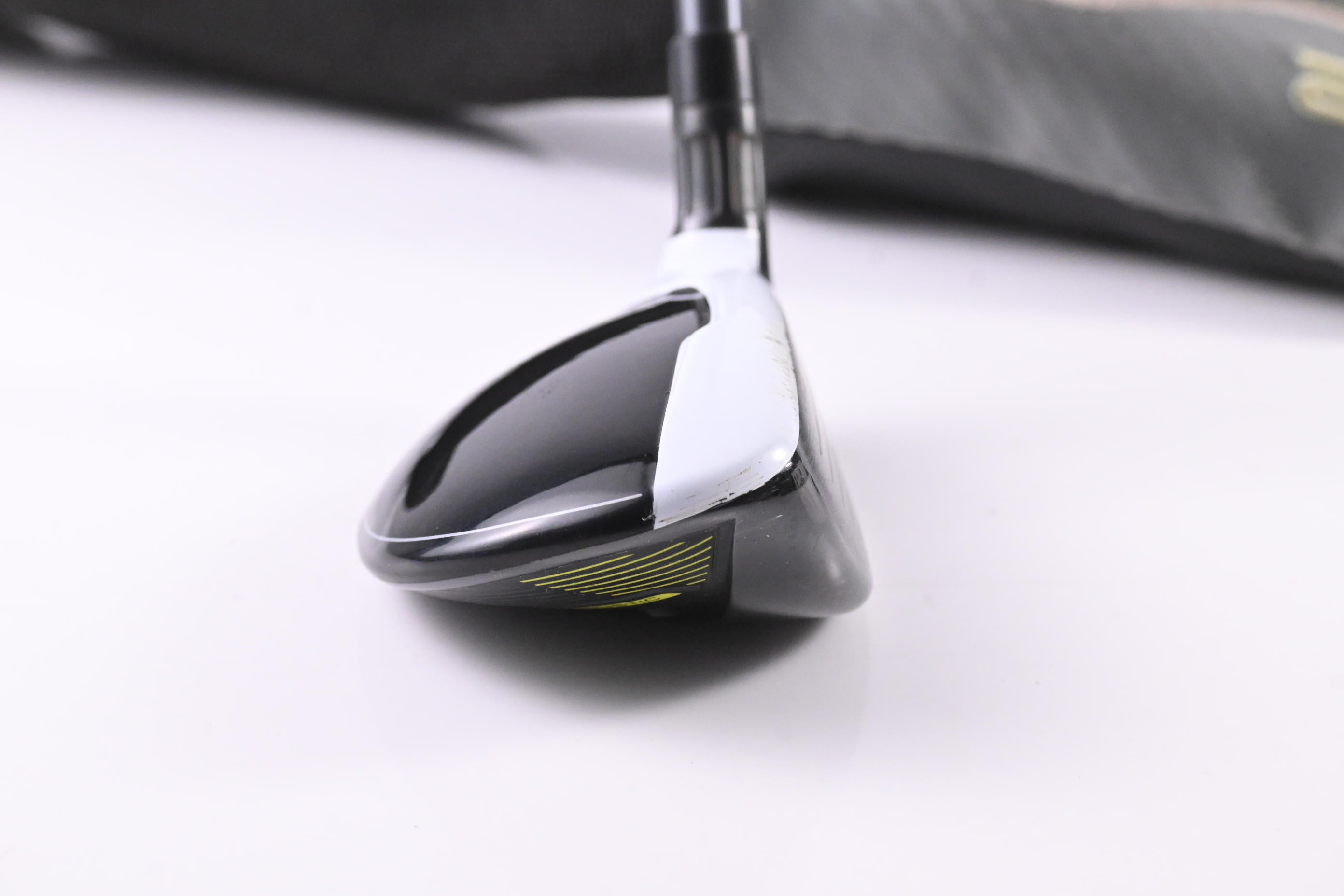 Taylormade M2 2017 #3 Hybrid / 19 Degree / Regular Flex M2 REAX 65 Shaft