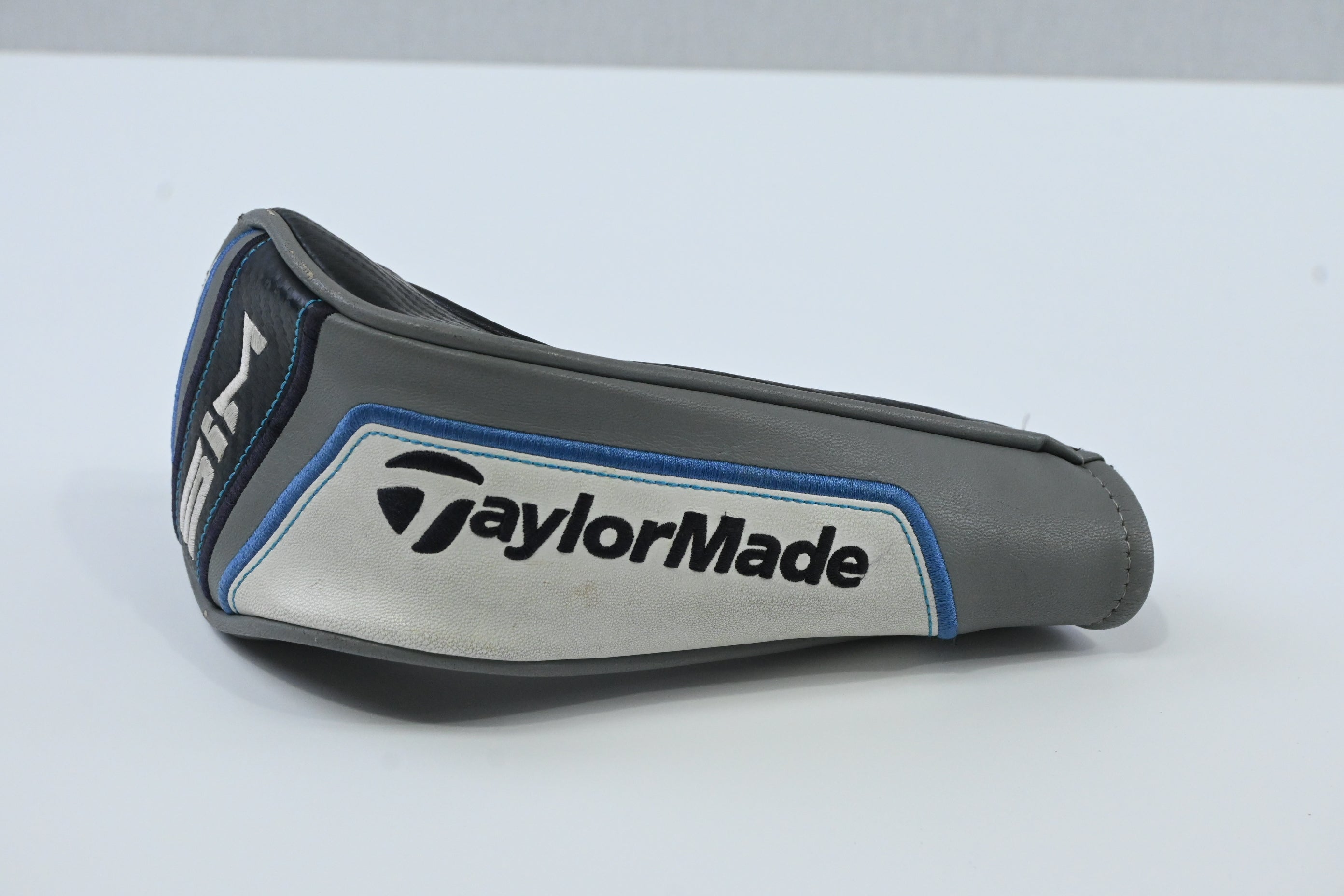 Left Hand Taylormade SIM Max #4 Hybrid / 22 Degree / Regular Flex Fujikura Blue