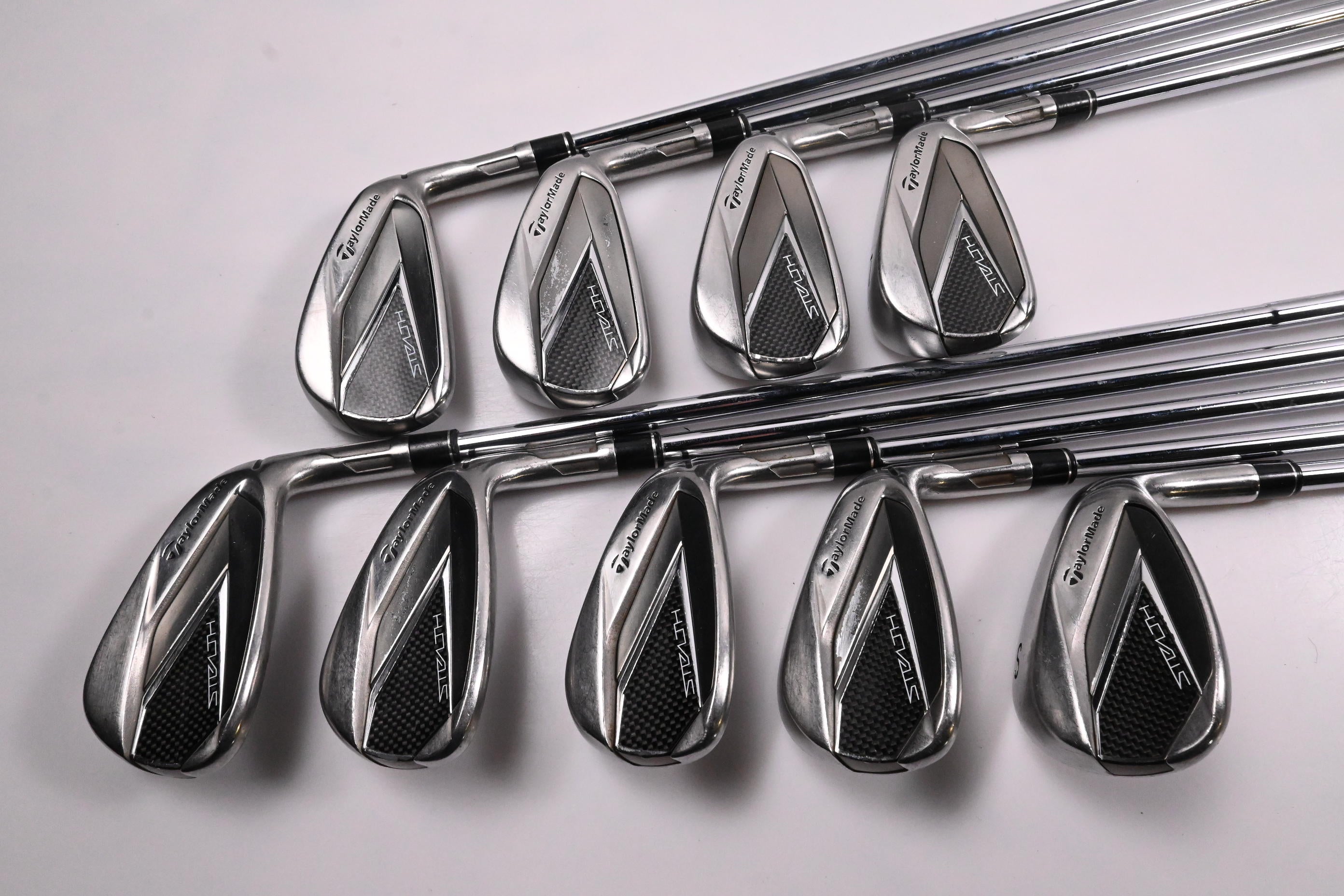 Taylormade Stealth Irons / 4-PW+GW+SW / Regular Flex Dynamic Gold 95 R300