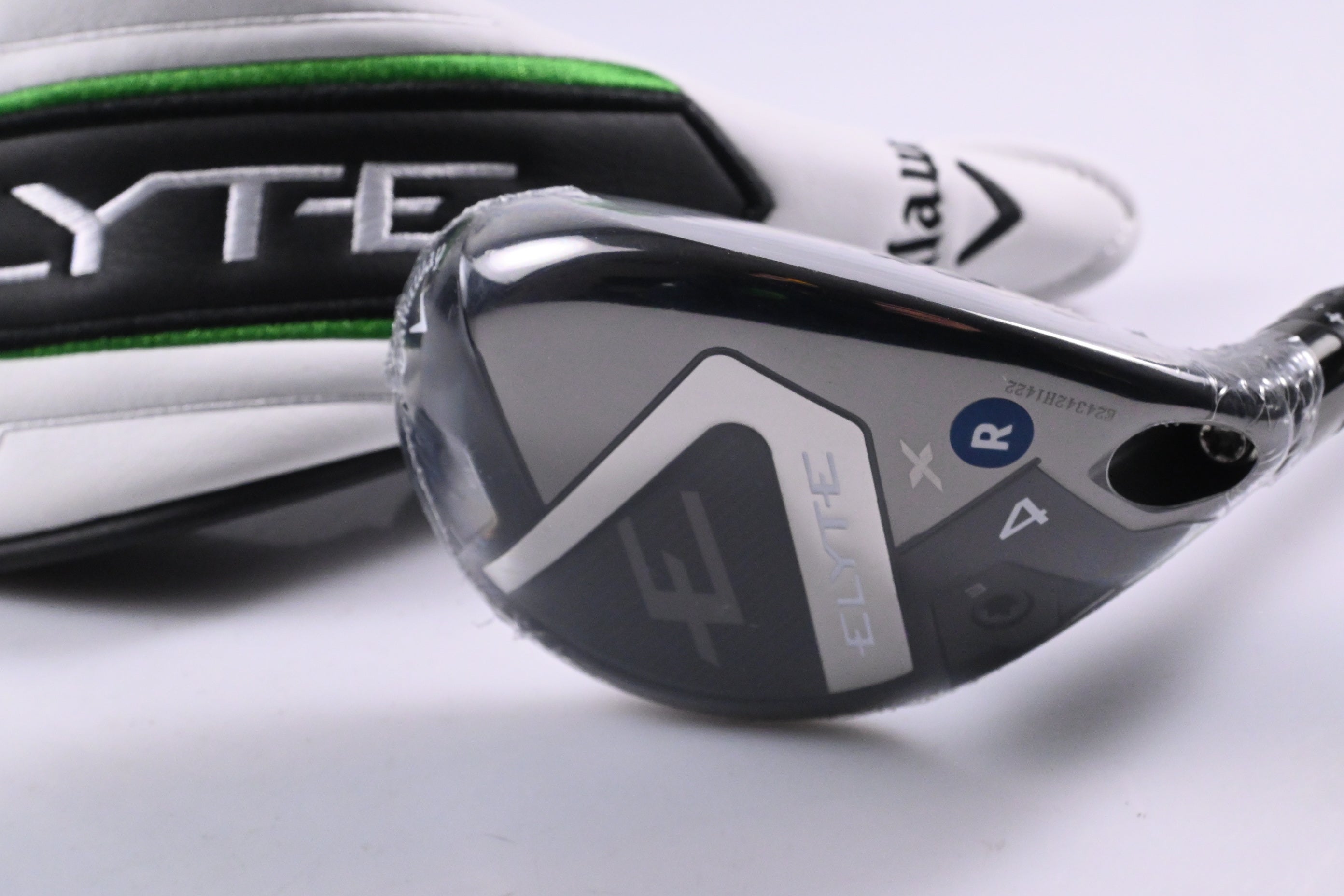 Callaway Elyte X #4 Hybrid / 21 Degree / Regular Flex Denali Charcoal 60 Shaft