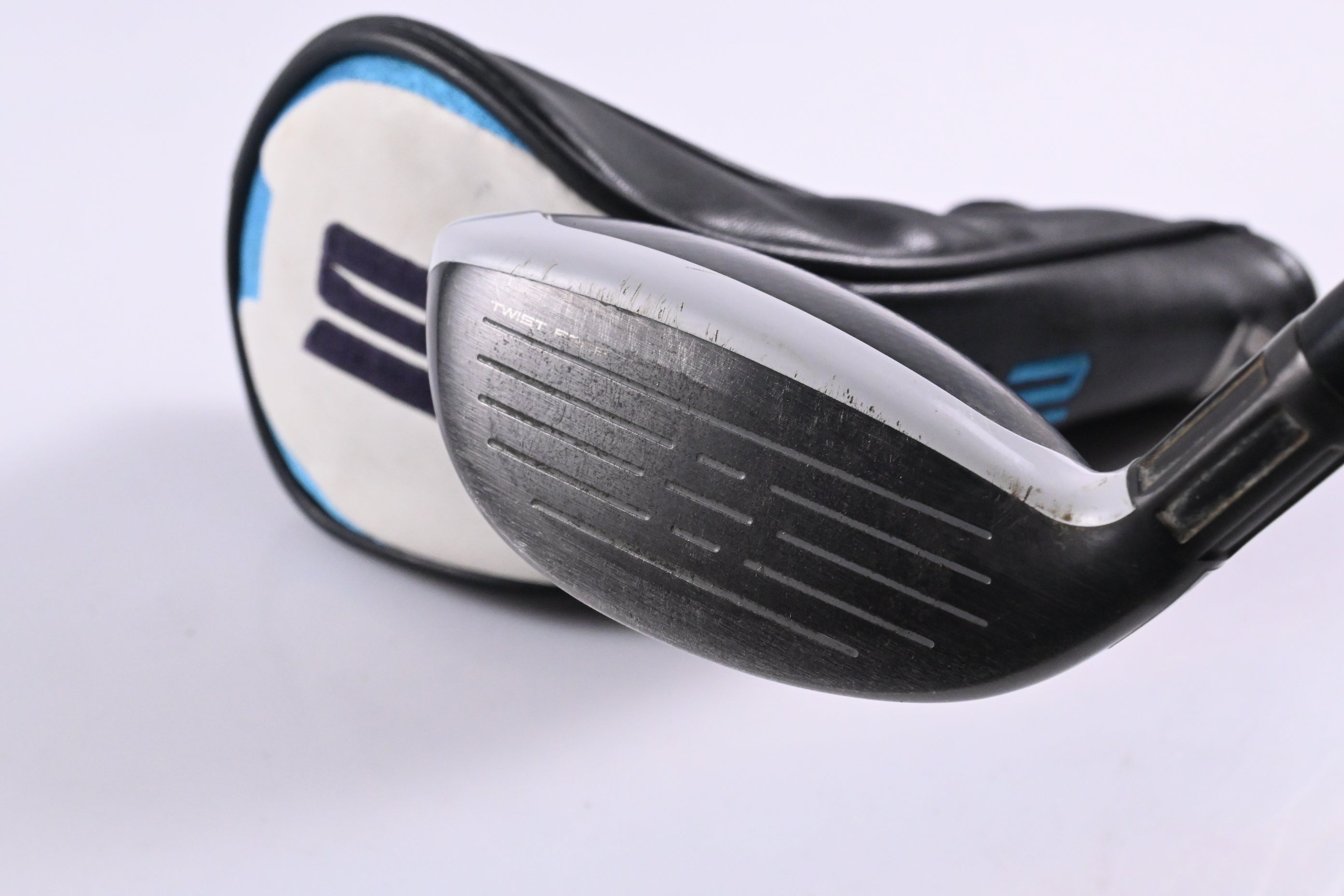 Taylormade SIM2 Max #4 Hybrid / 22 Degree / Regular Flex Fujikura Ventus Blue 6