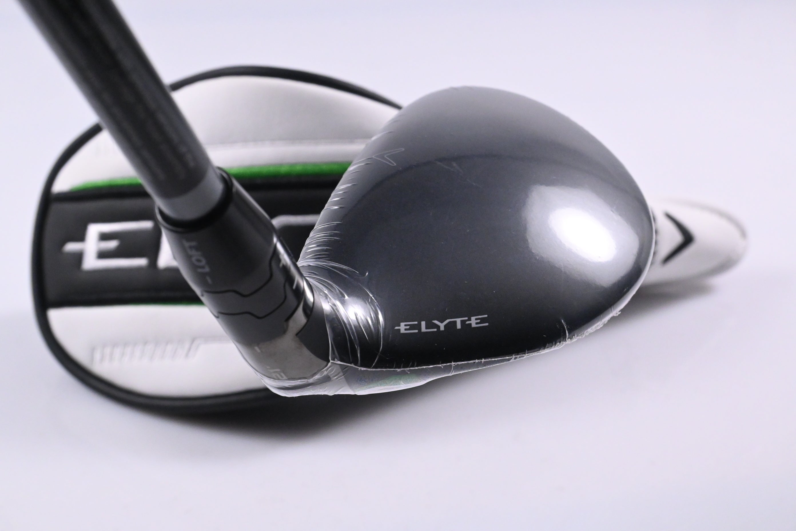 Callaway Elyte X #4 Hybrid / 21 Degree / Regular Flex Denali Charcoal 60 Shaft