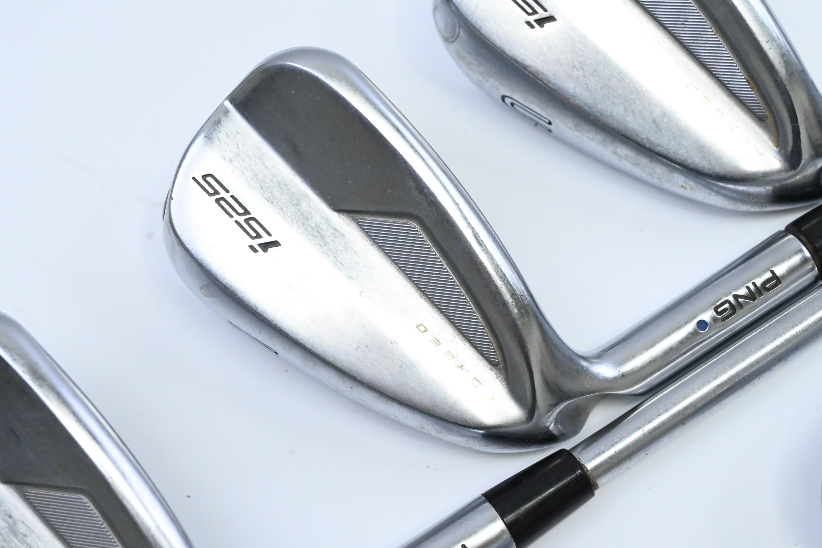 Left Hand Ping i525 Irons / 5-PW+UW / Blue Dot / Regular Flex Project X I0 105