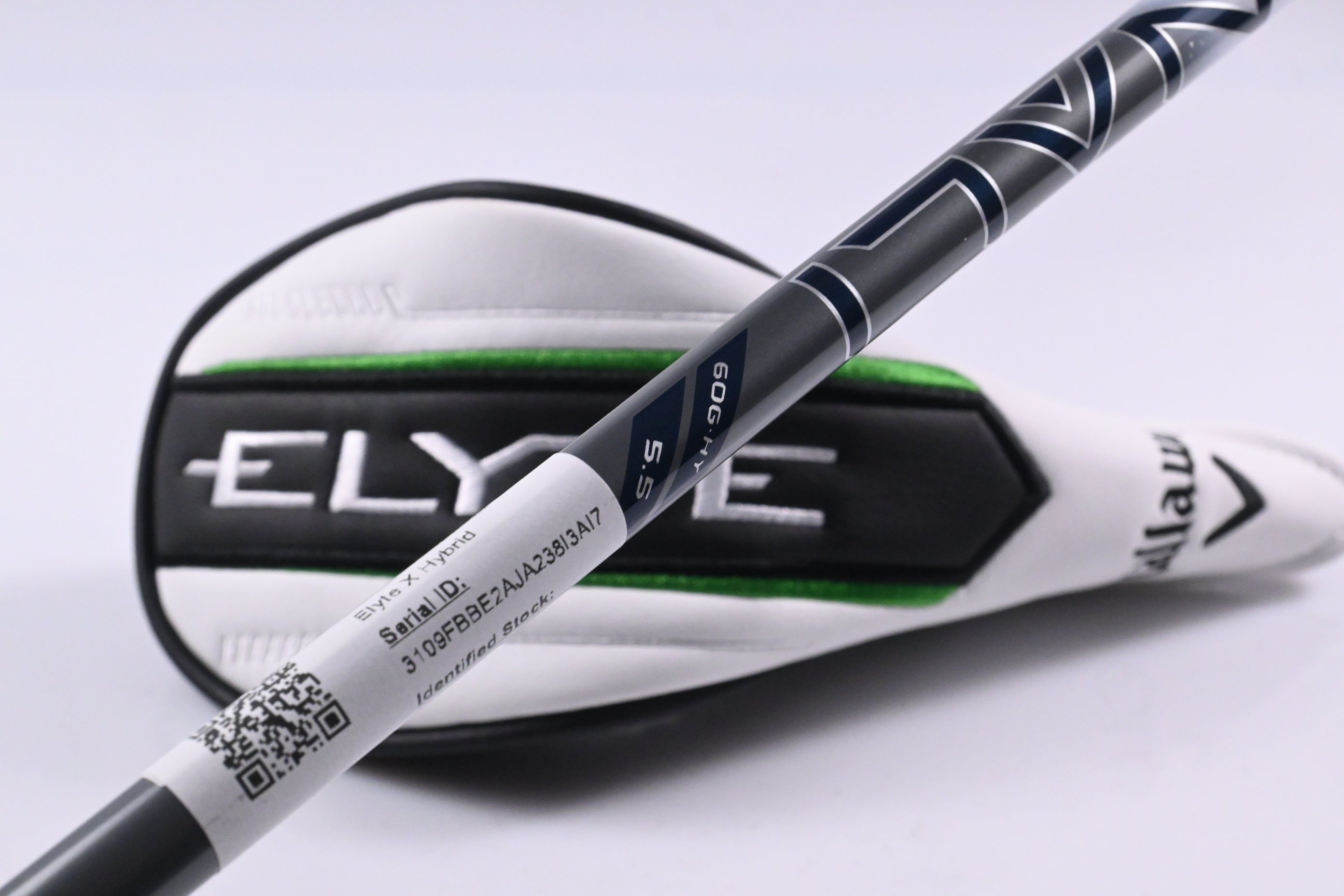 Callaway Elyte X #4 Hybrid / 21 Degree / Regular Flex Denali Charcoal 60 Shaft