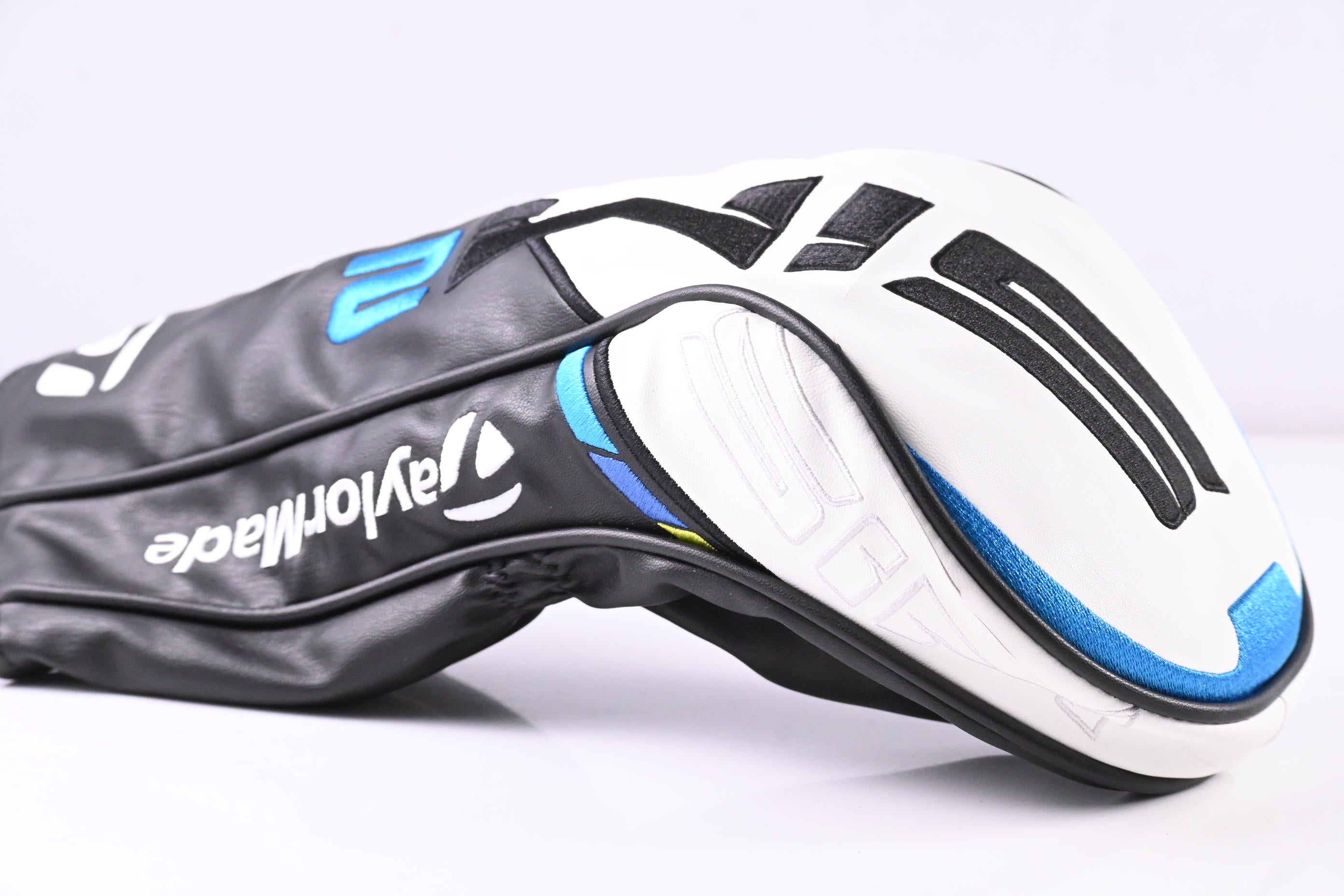 Taylormade SIM2 Max Driver / 9 Degree / Stiff Flex Ventus Blue 5 Shaft