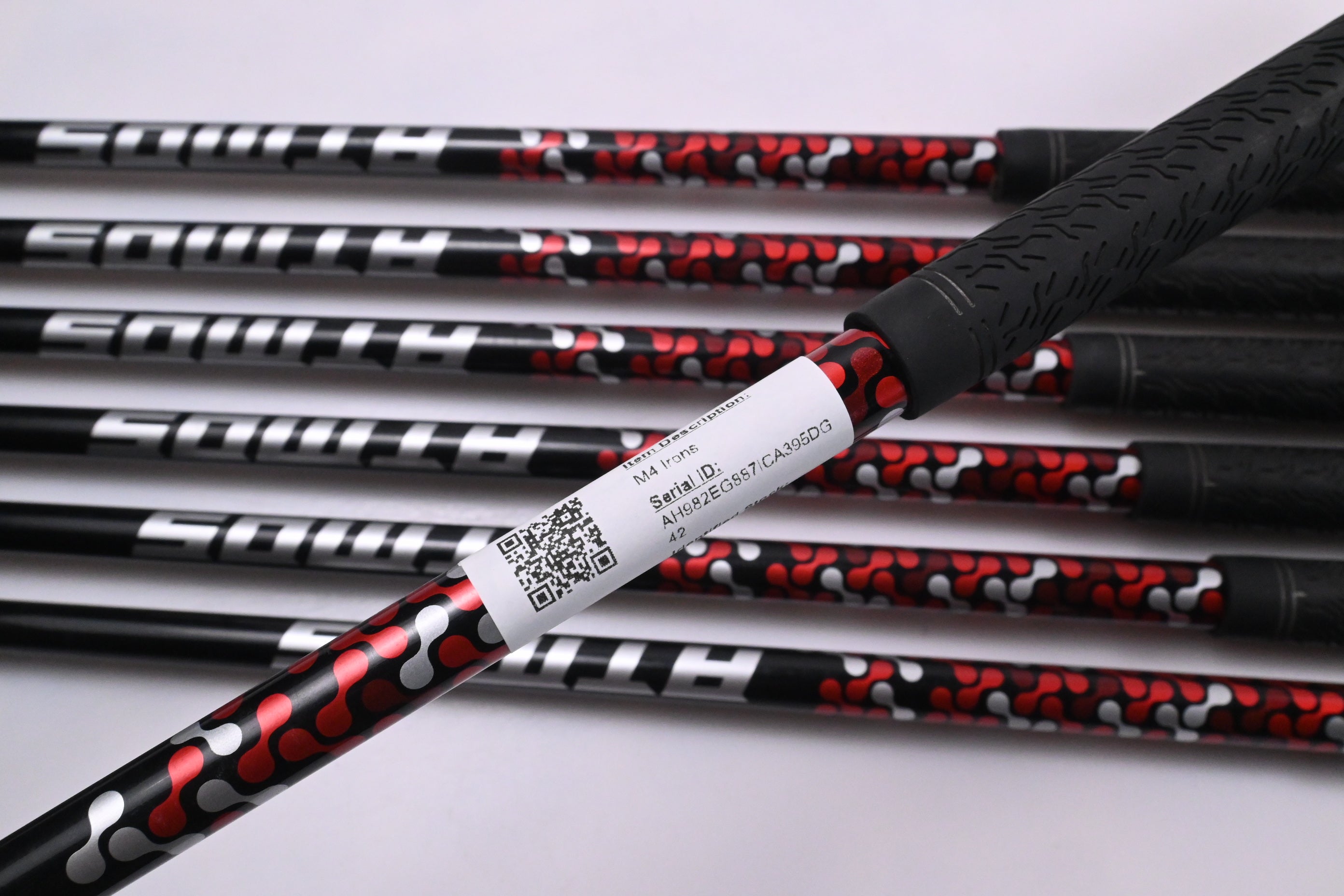 Taylormade M4 Irons / 5-PW+SW / Regular Flex Fujikura Atmos Red 6 Shafts