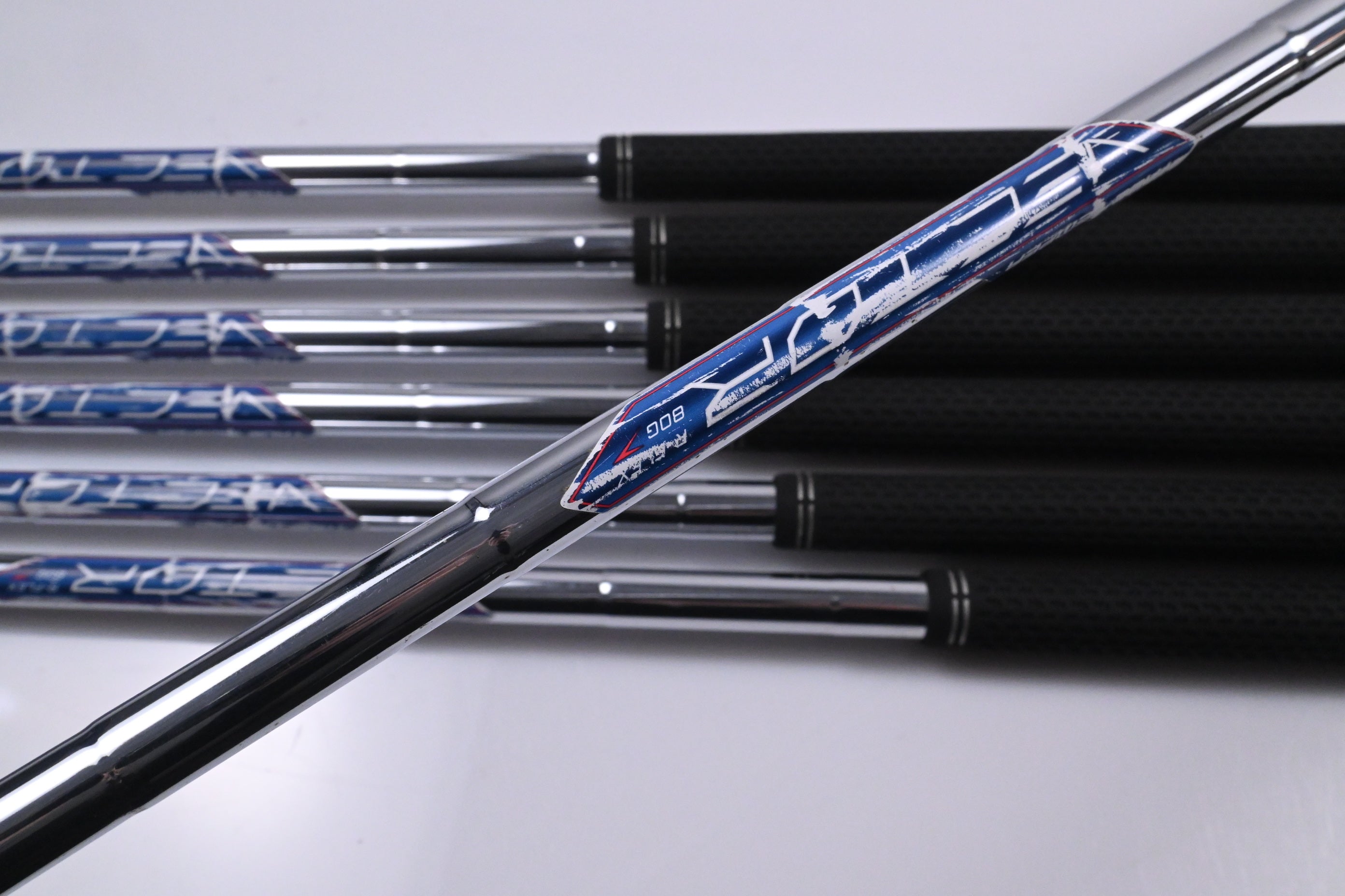 Callaway Elyte Irons / 5-PW+AW / Regular Flex Project X Vector 80 Shafts