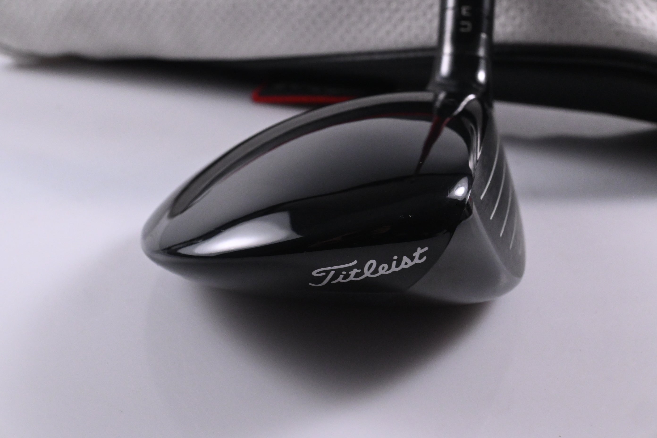 Titleist GT2 #5 Wood / 18 Degree / Regular Flex Denali Red 50 Shaft