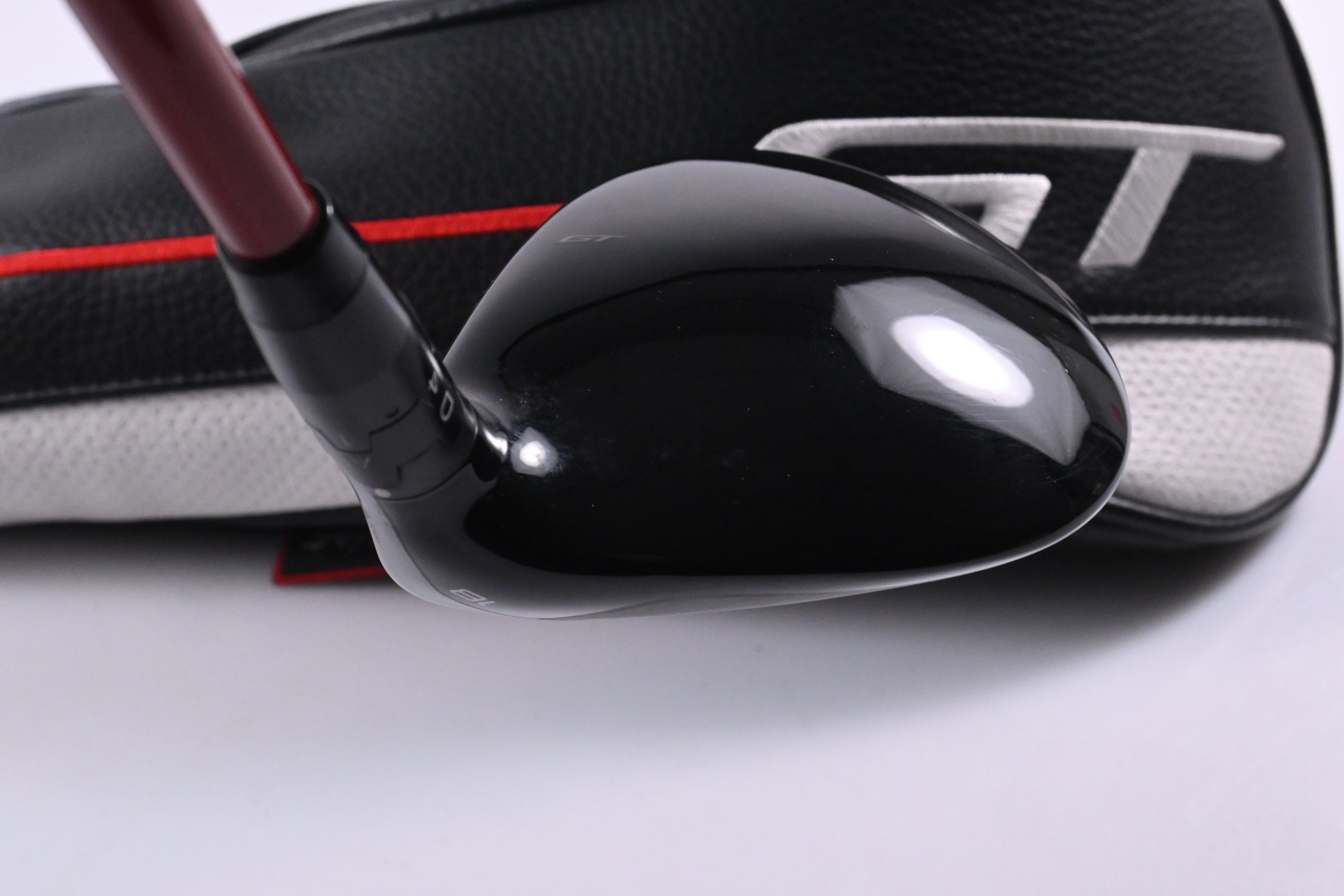 Titleist GT2 #5 Wood / 18 Degree / Regular Flex Denali Red 50 Shaft