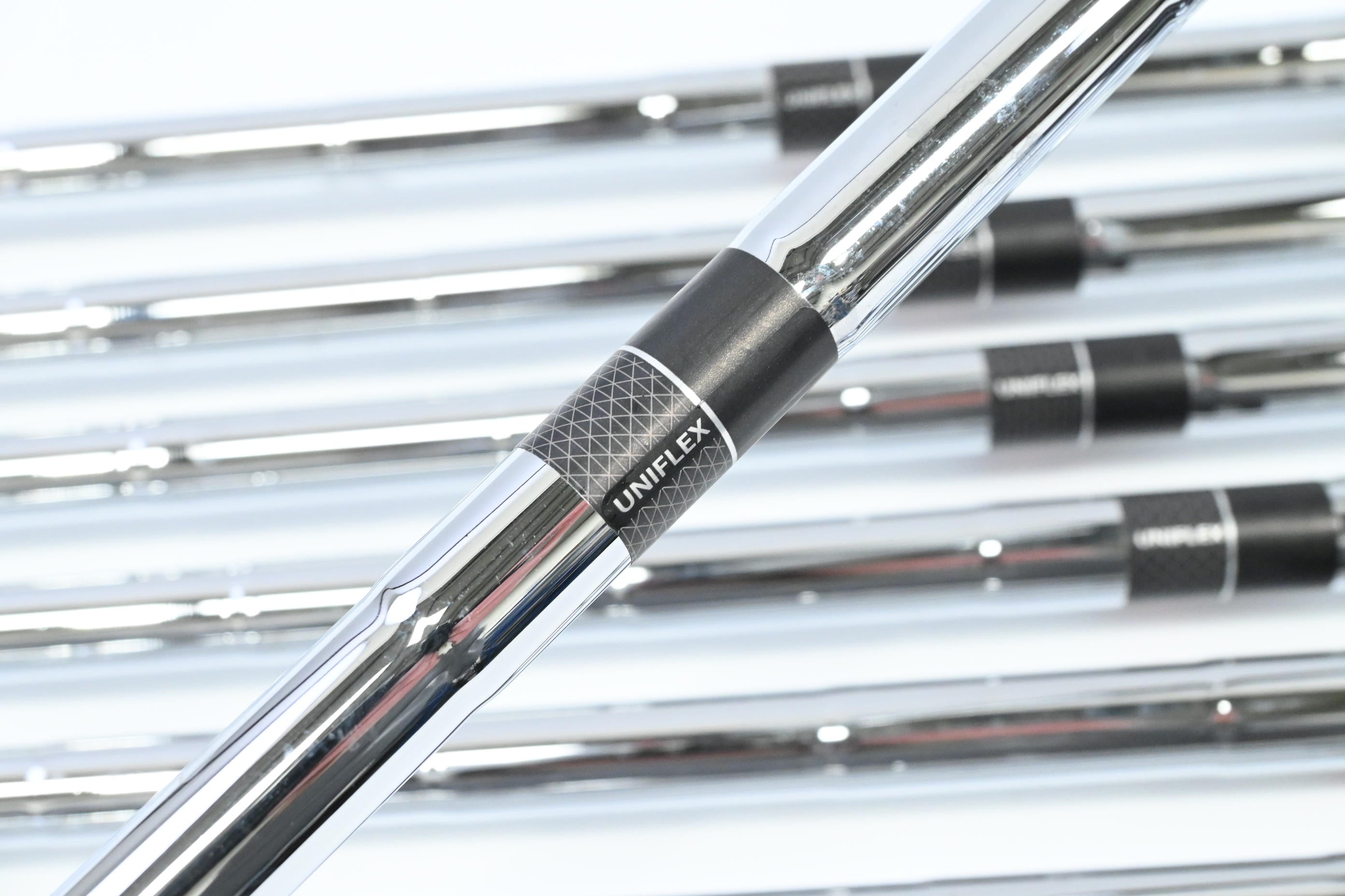 Callaway RAZR X Irons / 4-PW / Uniflex Callaway RAZR X Shafts