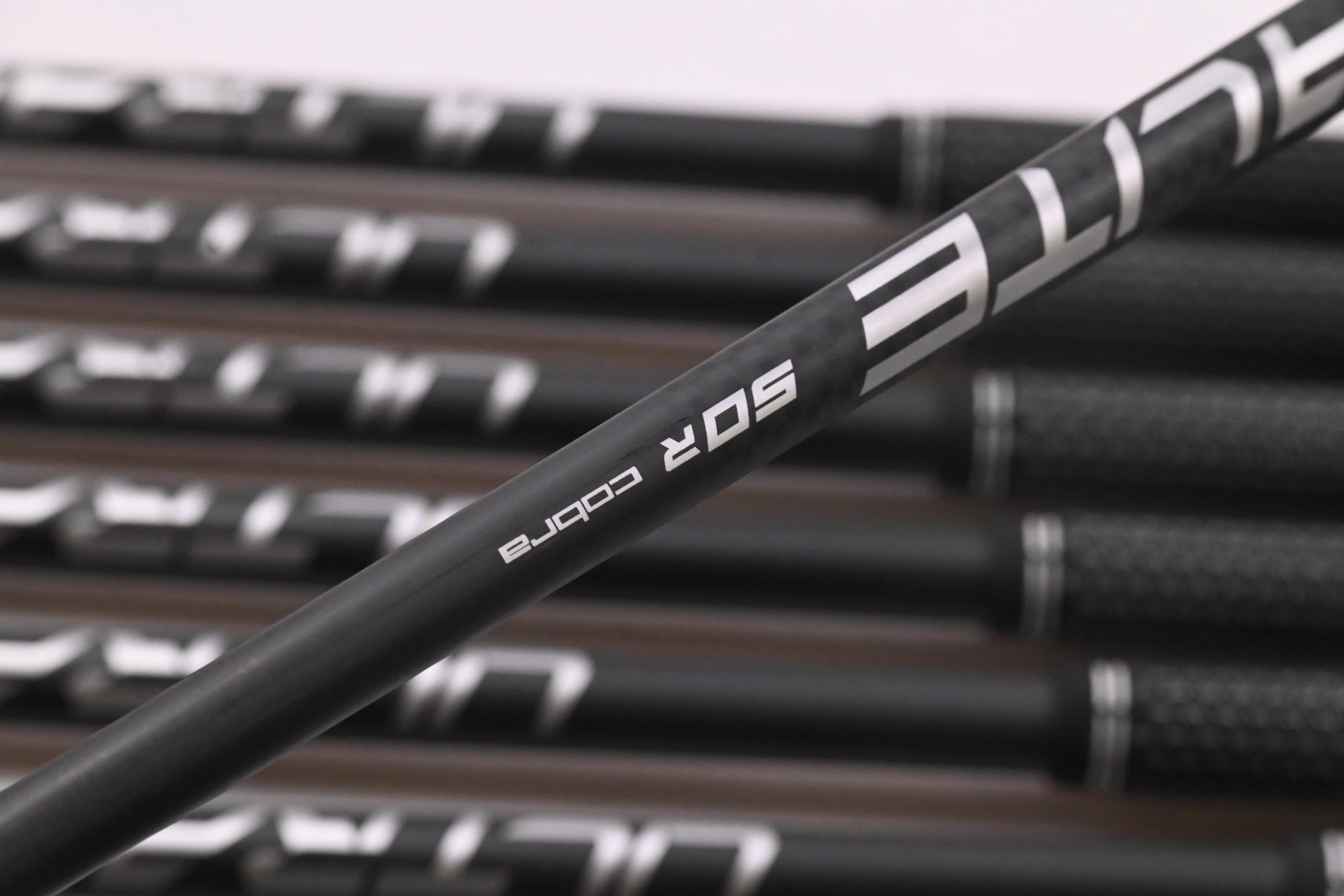 Cobra T-Rail 2023 Irons / 4-PW+SW / Regular Flex Cobra Ultralite 50 Shafts