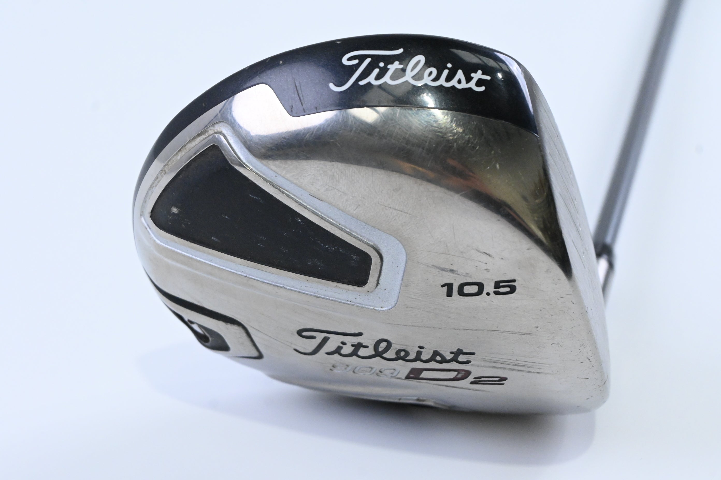 Titleist 909 D2 Driver / 10.5 Degree / Regular Flex Diamana 65 Shaft
