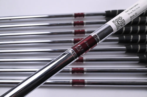 Wilson Deep Red Irons / 3-PW+SW / Regular Flex Wilson Fluid Free Shafts