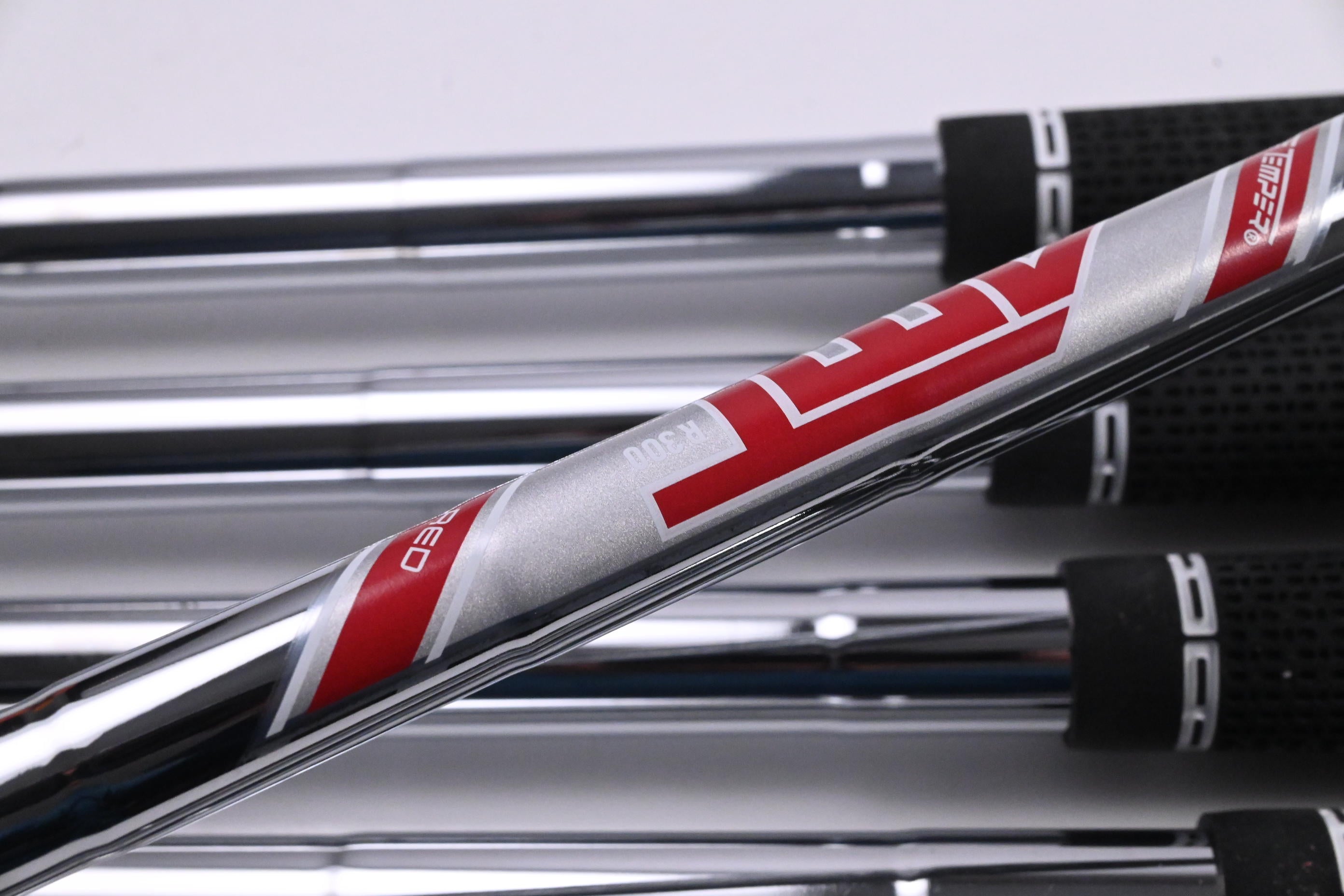 Titleist T350 Irons / 5-PW+48° / Regular Flex AMT Red R300 Shafts