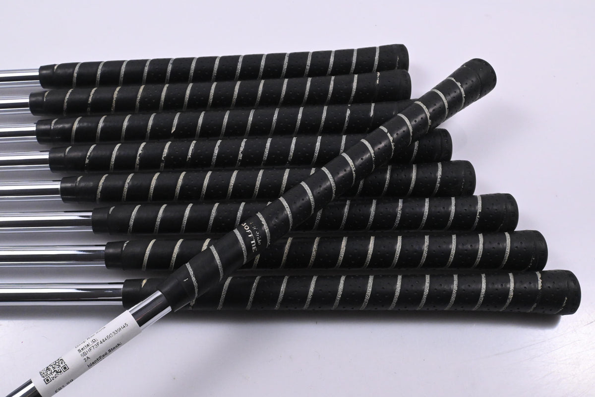 Wilson Deep Red Irons / 3-PW+SW / Regular Flex Wilson Fluid Free Shafts