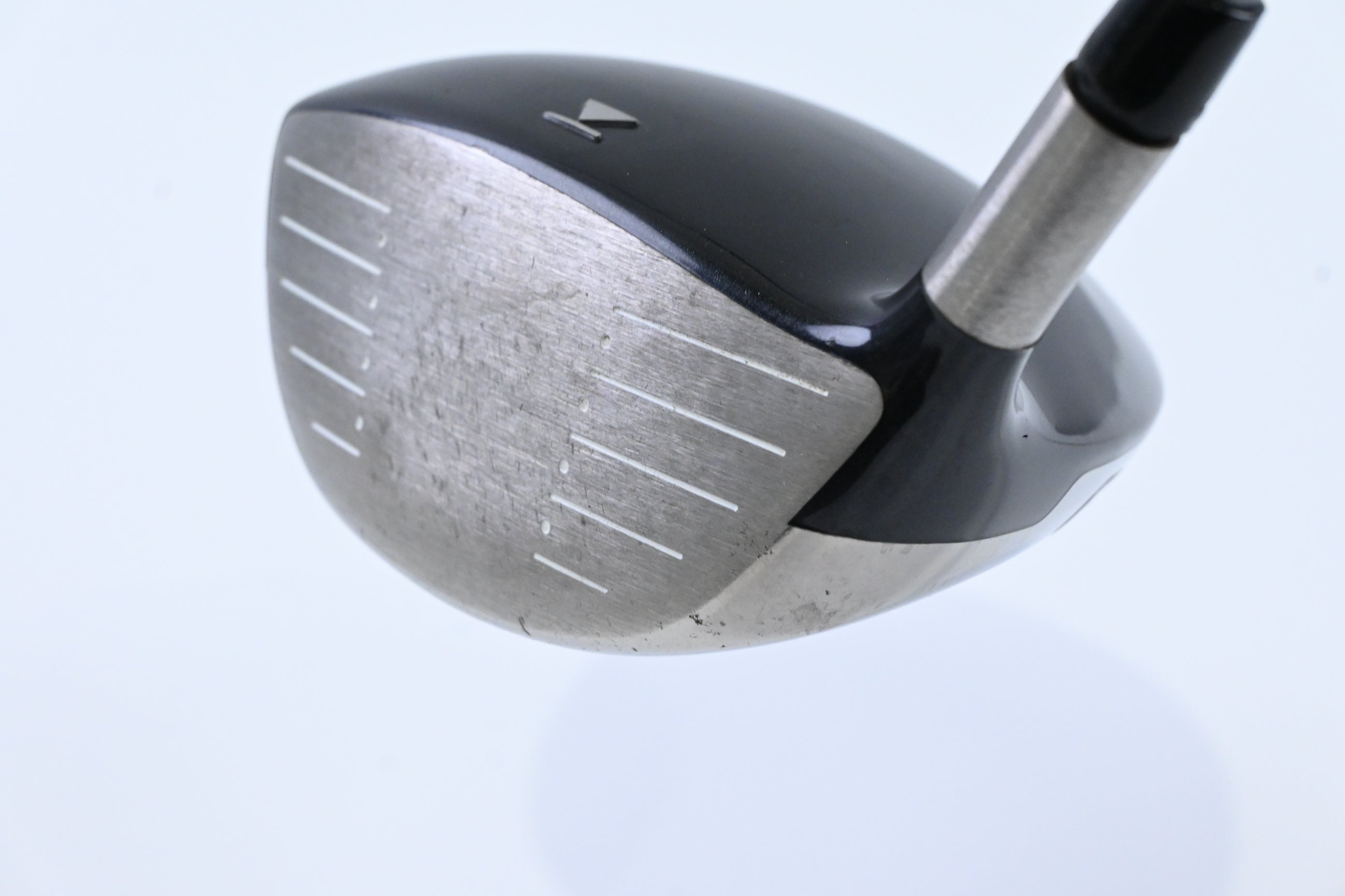Titleist 909 D2 Driver / 10.5 Degree / Regular Flex Diamana 65 Shaft