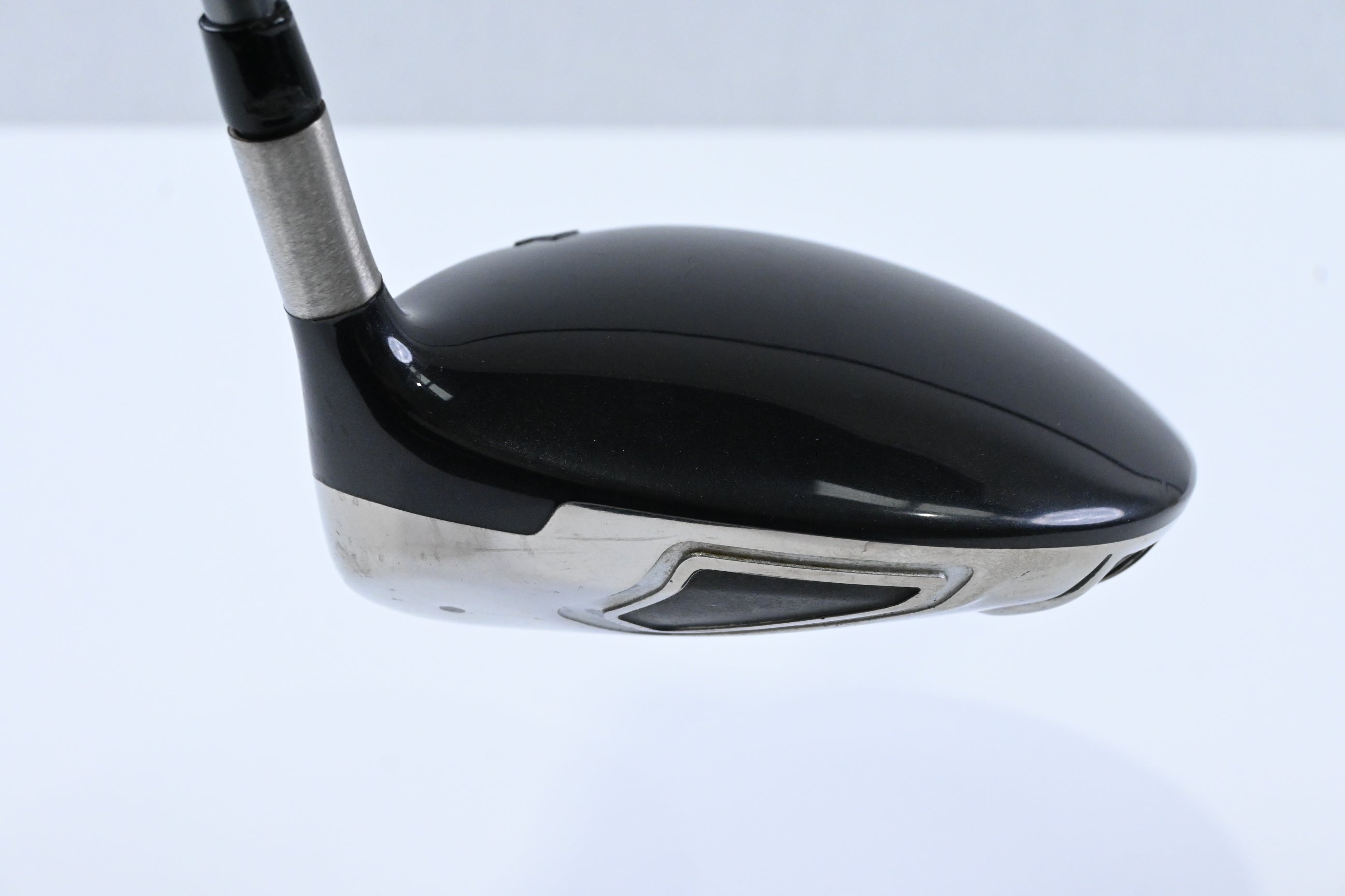 Titleist 909 D2 Driver / 10.5 Degree / Regular Flex Diamana 65 Shaft