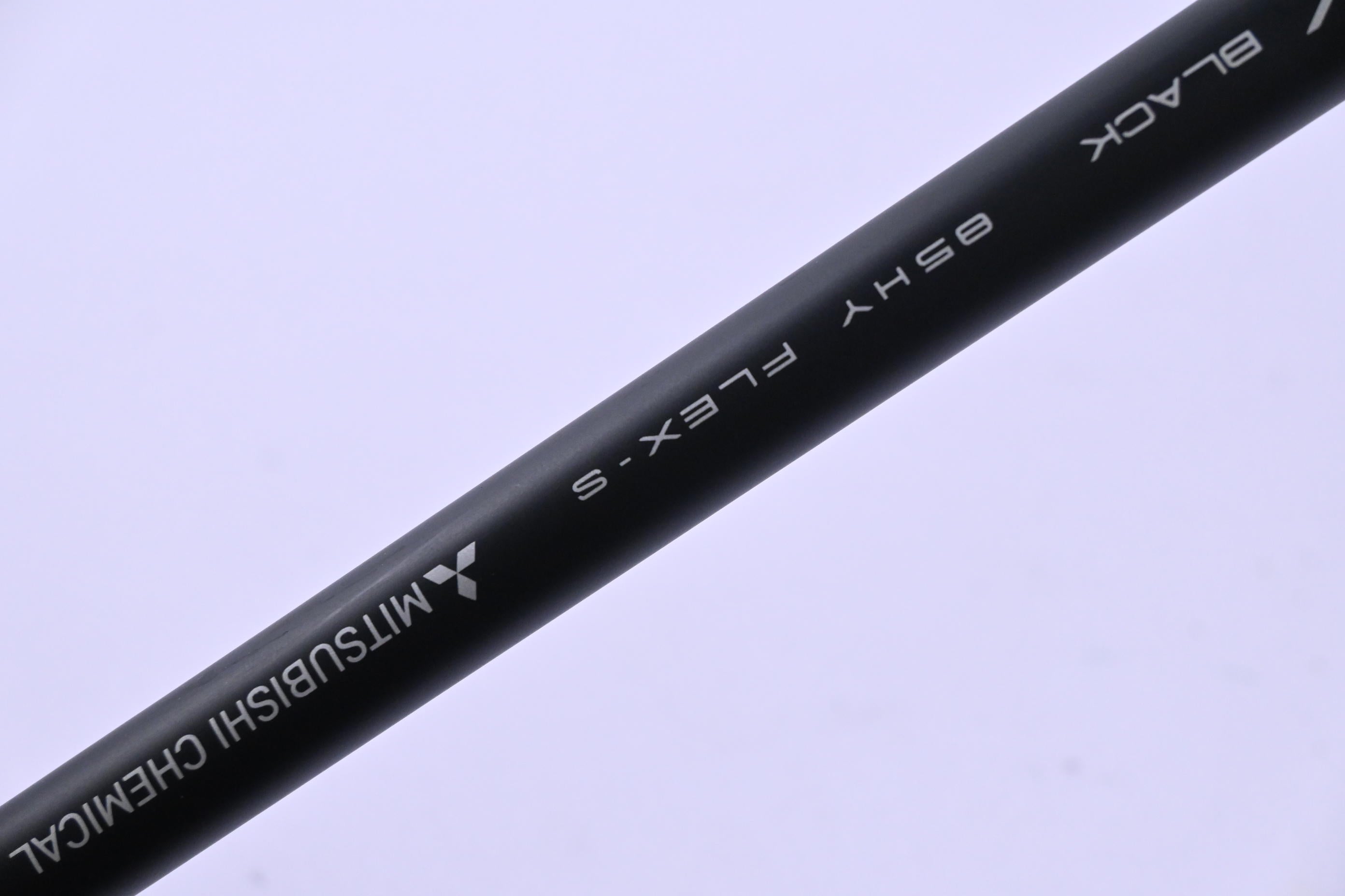 Titleist GT2 #3 Hybrid / 18 Degree / Stiff Flex Tensei 1k Black 85 Shaft