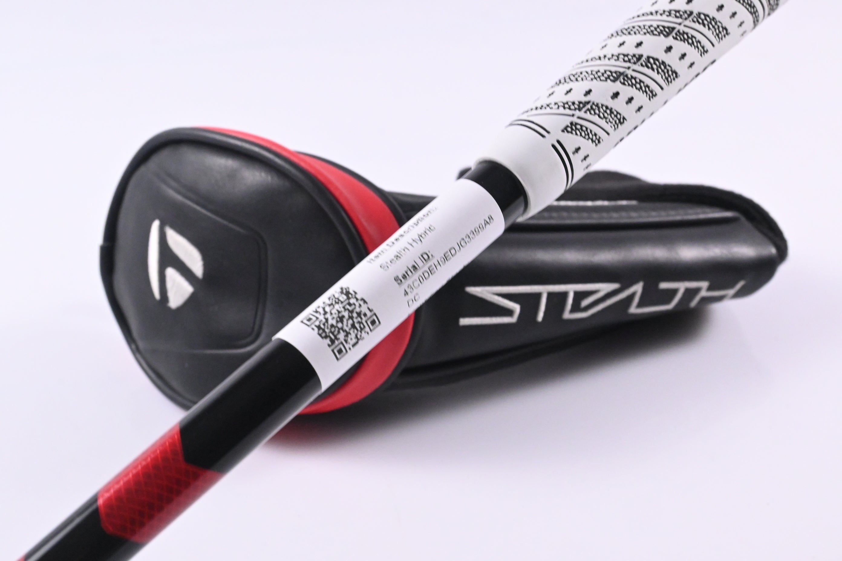 Taylormade Stealth #4 Hybrid / 22 Degree / Regular Flex Fujikura Ventus Red 6