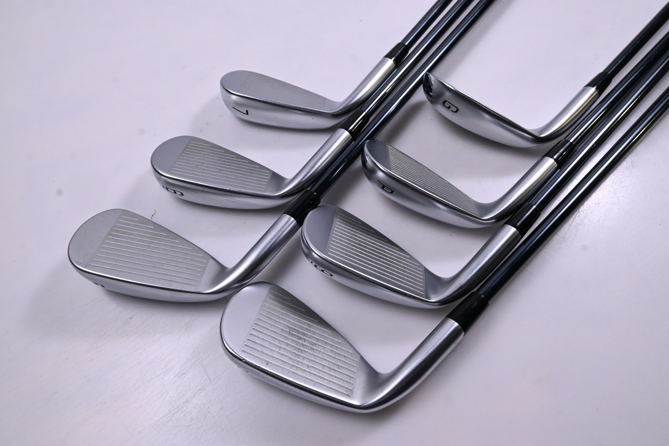 Mizuno JPX 925 Hot Metal HL Irons / 5-PW+GW / Regular Flex UST Recoil Dart ESX