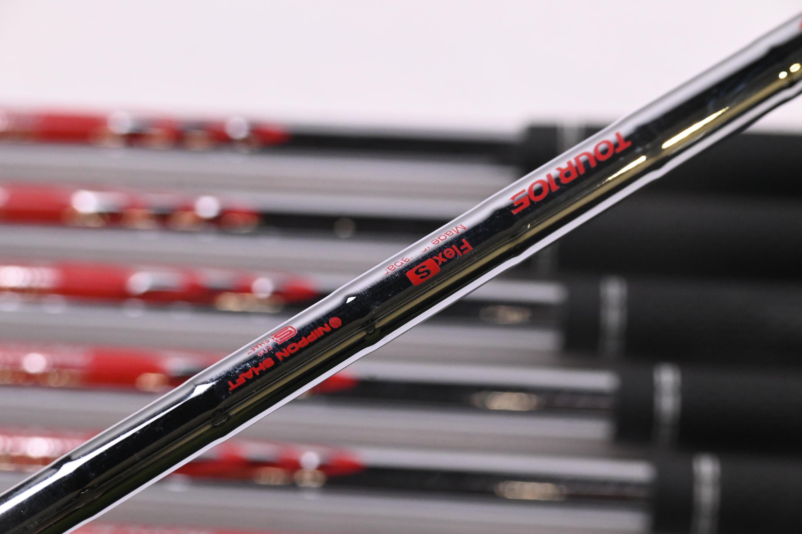 Srixon ZXi4 / ZXi5 Combo Irons / 5-PW+AW / Stiff Flex N.S.PRO Modus 3 Tour 105