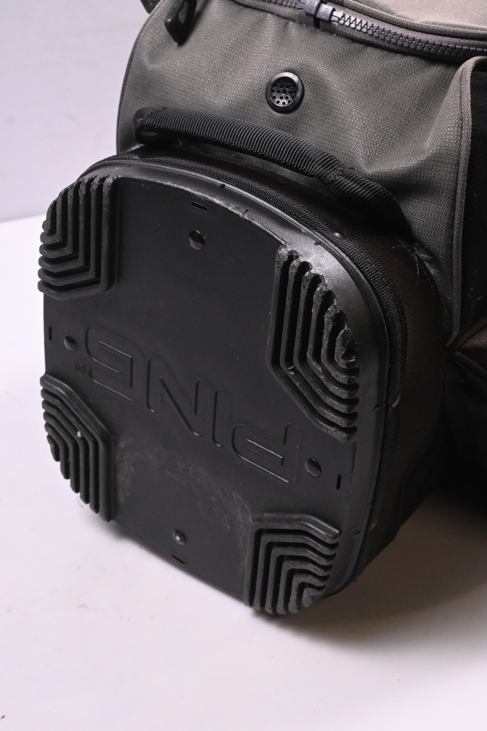 Ping Traverse Cart Bag / 14-Way Divider / Black, Grey