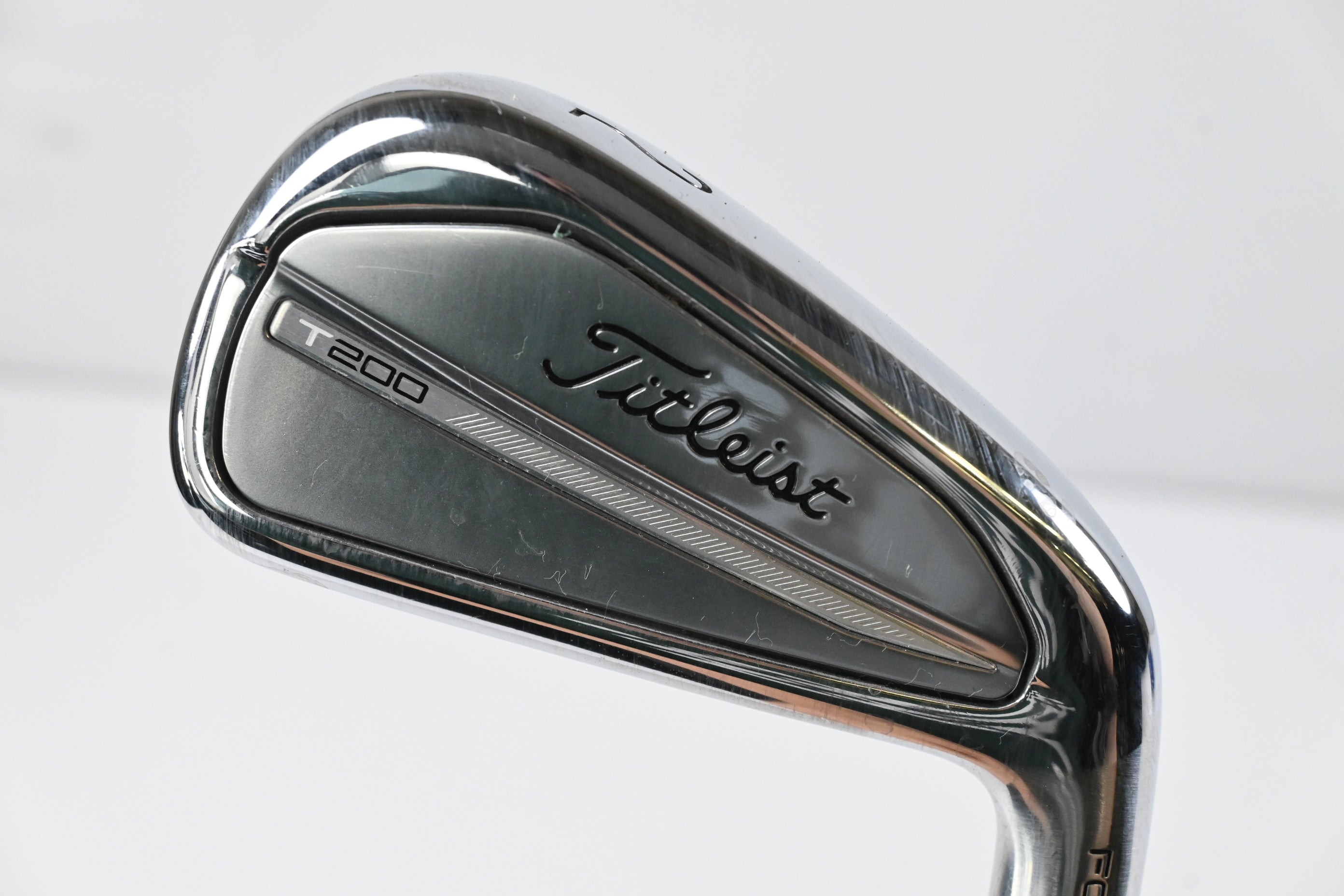 Titleist T200 2023 Utility #2 Iron / 17 Degree / X-Flex Tour AD IZ-85 Shaft