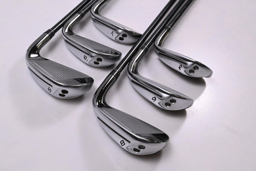 Left Hand Taylormade Rocketbladez Max Irons / 5-PW / Stiff Flex Program 55
