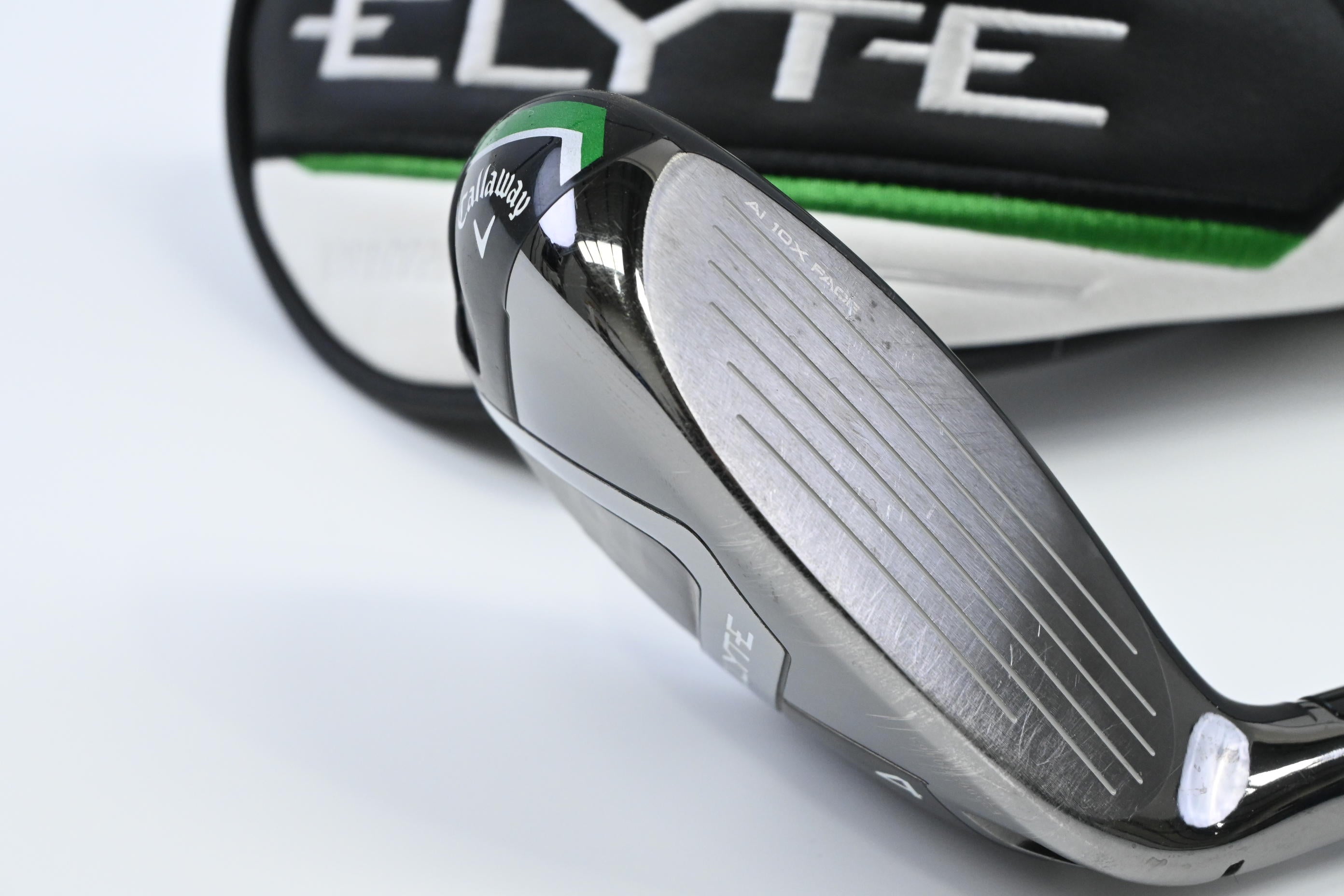 Callaway Elyte #4 Hybrid / 22 Degree / Regular Flex Denali Charcoal 60 Shaft