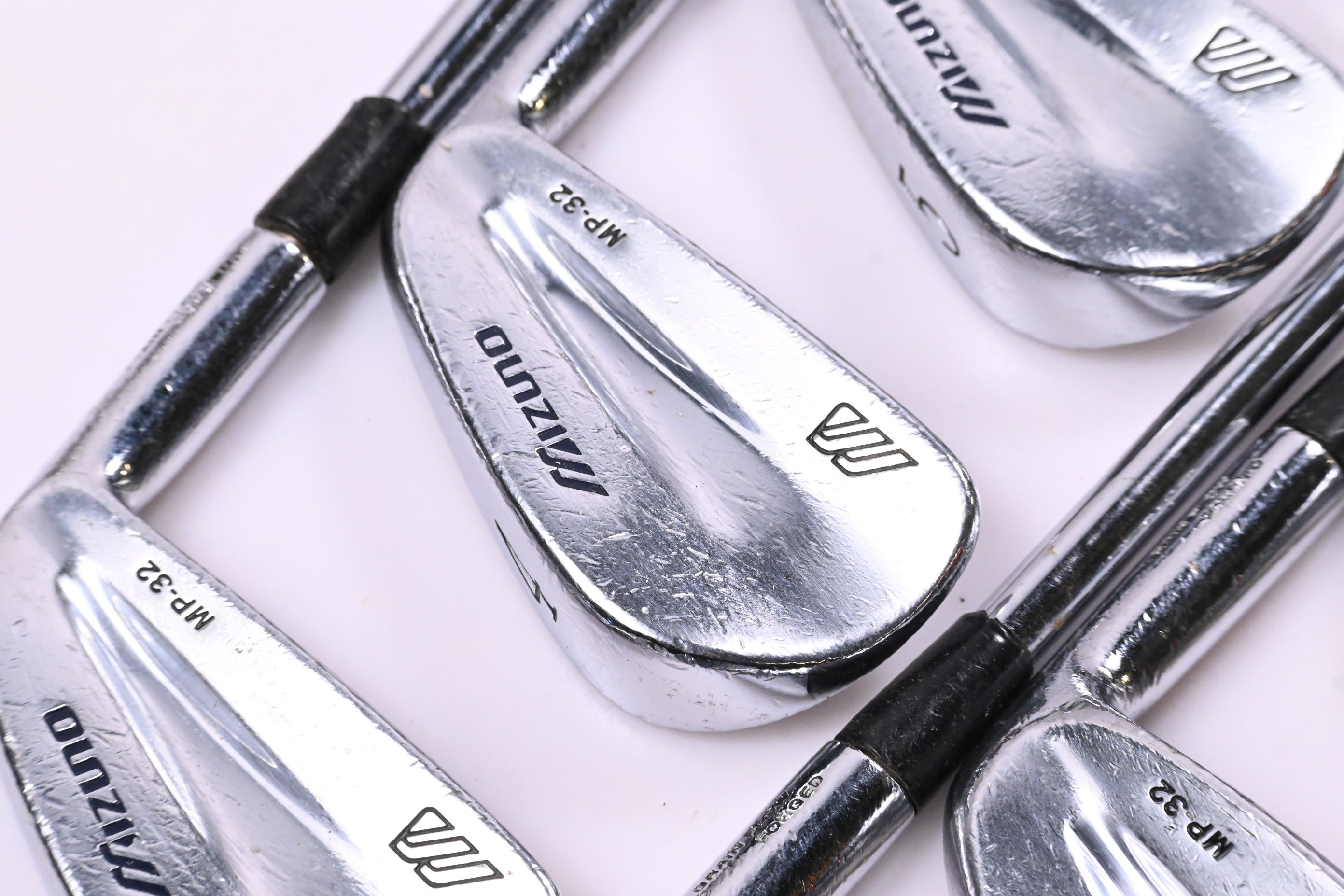 Mizuno MP-32 Irons / 3-PW / Stiff Flex Dynamic Gold S300 Shafts