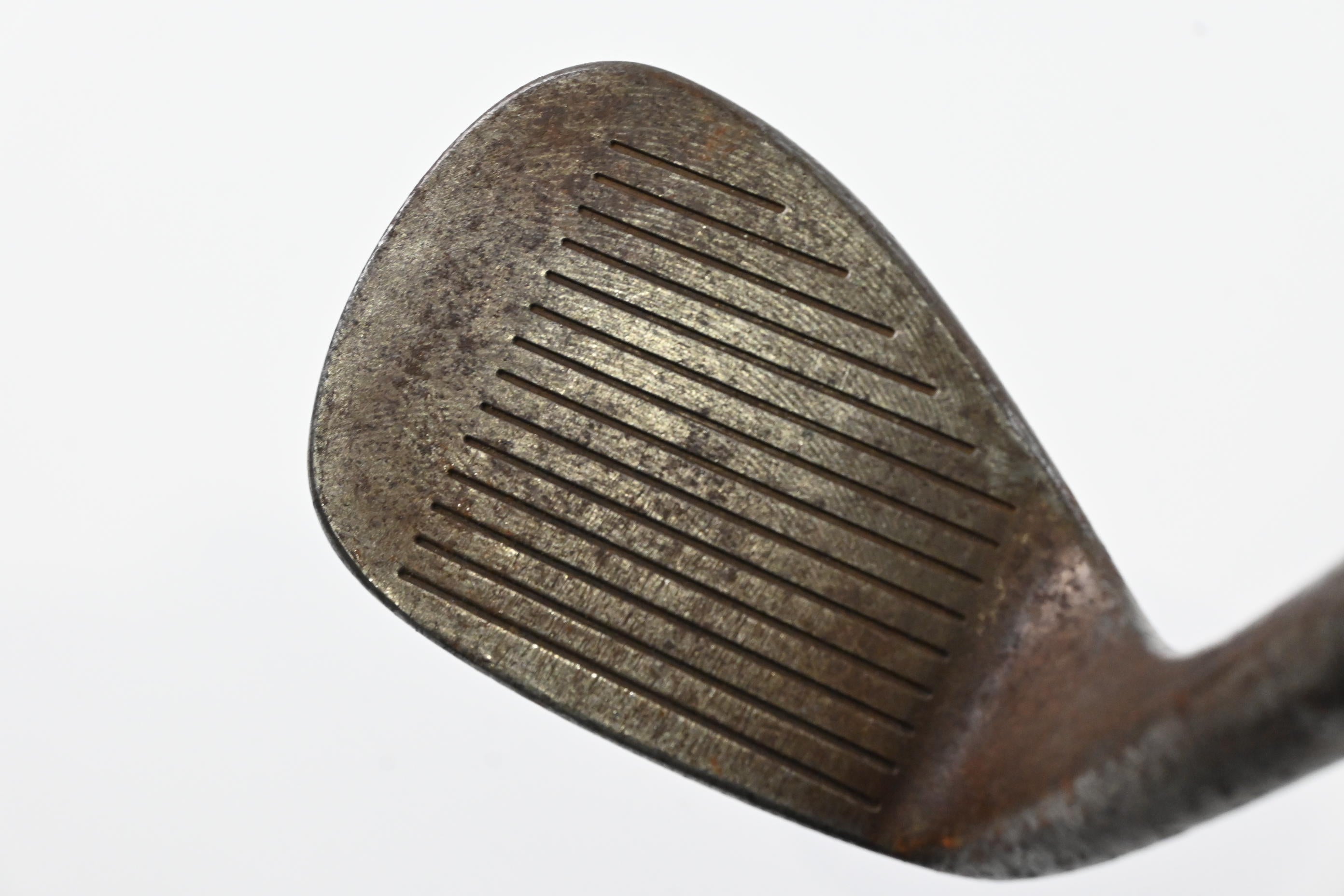 Cleveland 588 RTX Gap Wedge / 52 Degree / Stiff Flex NS Pro Zelos 7 Shaft