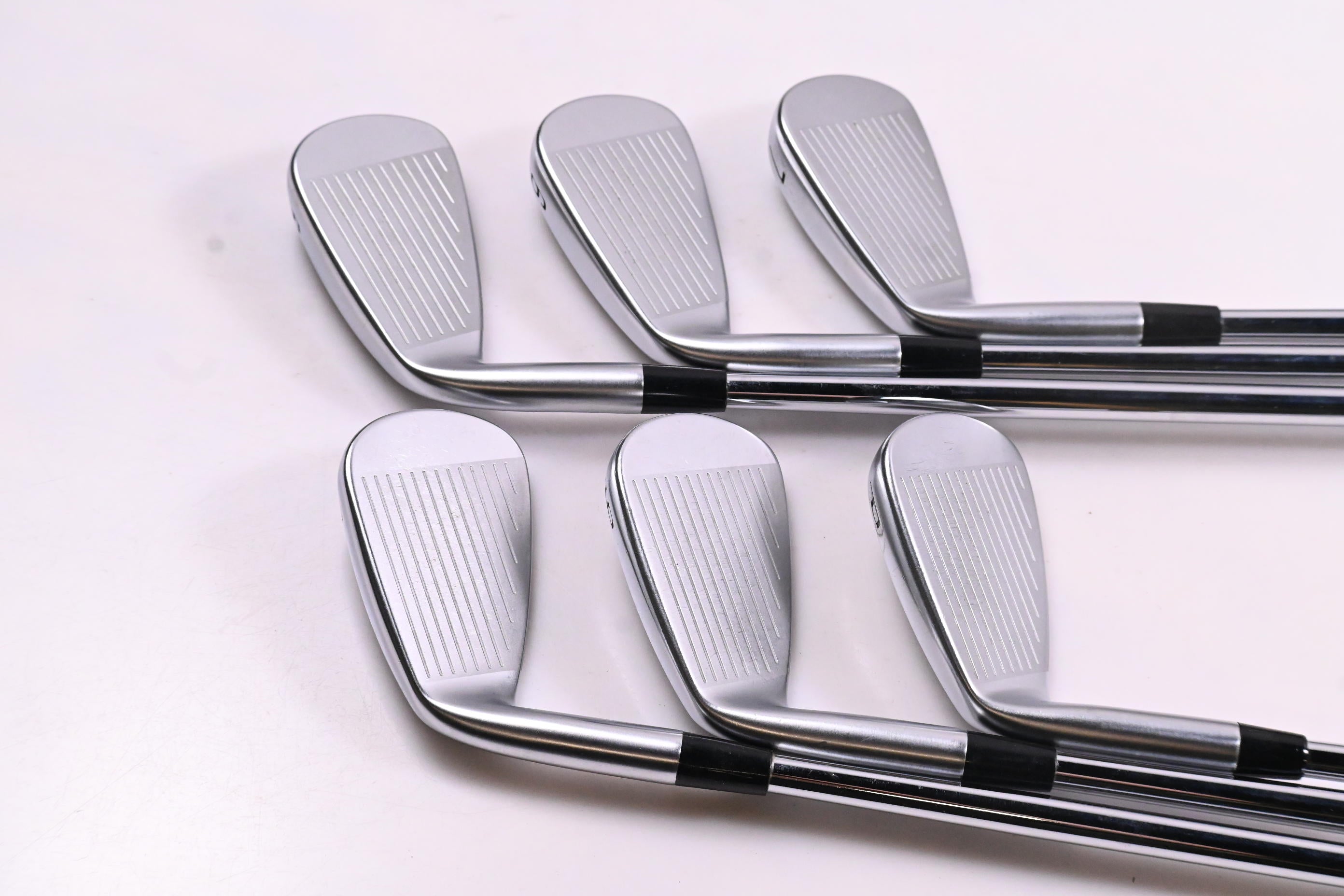Mizuno JPX 925 Hot Metal Pro Irons / 5-PW / Stiff Flex Dynamic Gold 105 S300