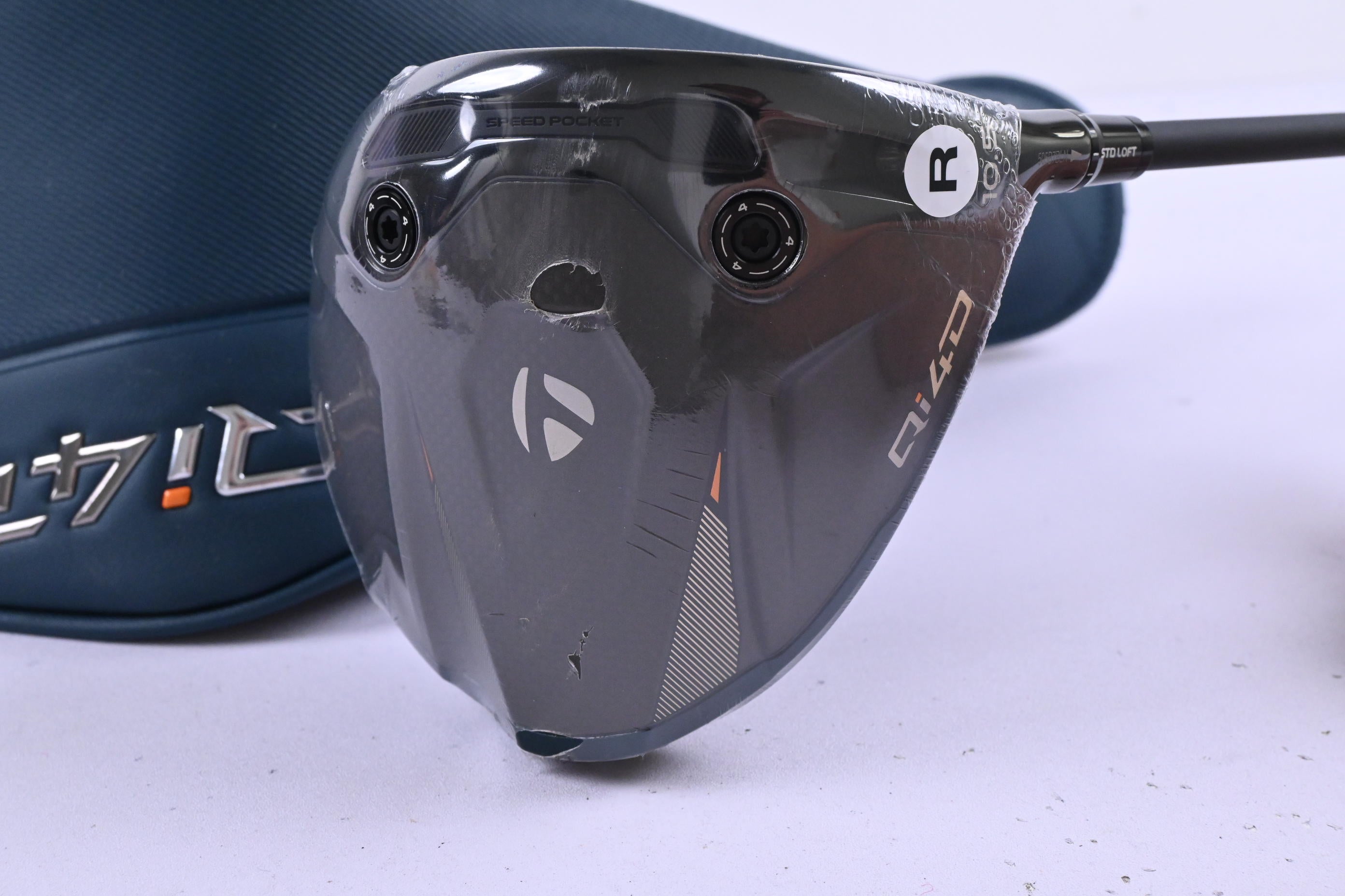 Taylormade Qi4D Driver / 10.5 Degree / Regular Flex REAX Blue 50 Shaft