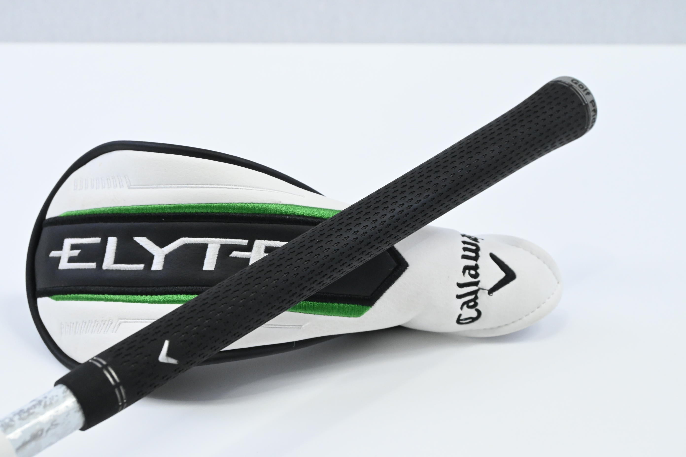 Callaway Elyte #4 Hybrid / 22 Degree / Regular Flex Denali Charcoal 60 Shaft