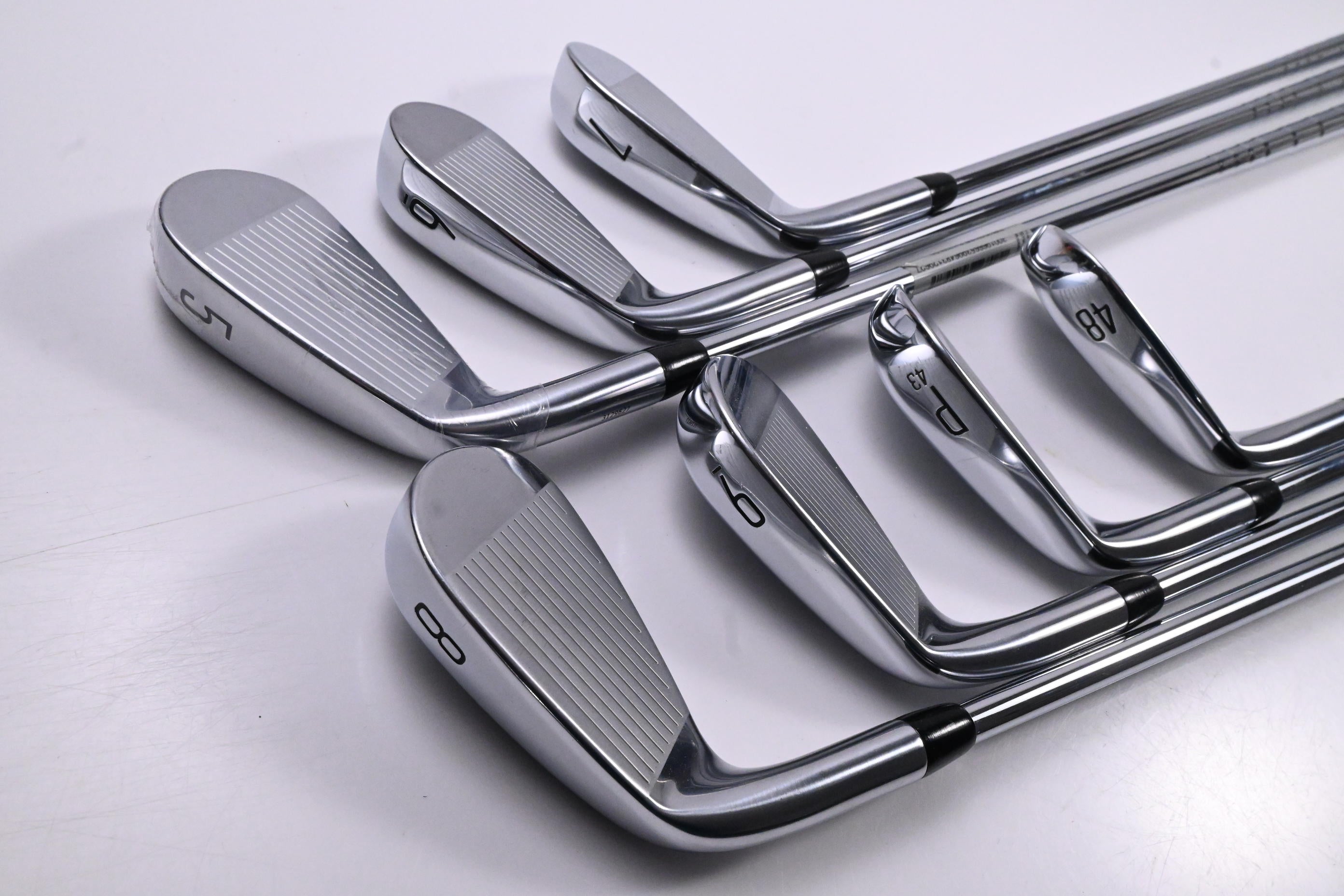 Titleist T350 Irons / 5-PW+48° / Regular Flex AMT Red R300 Shafts