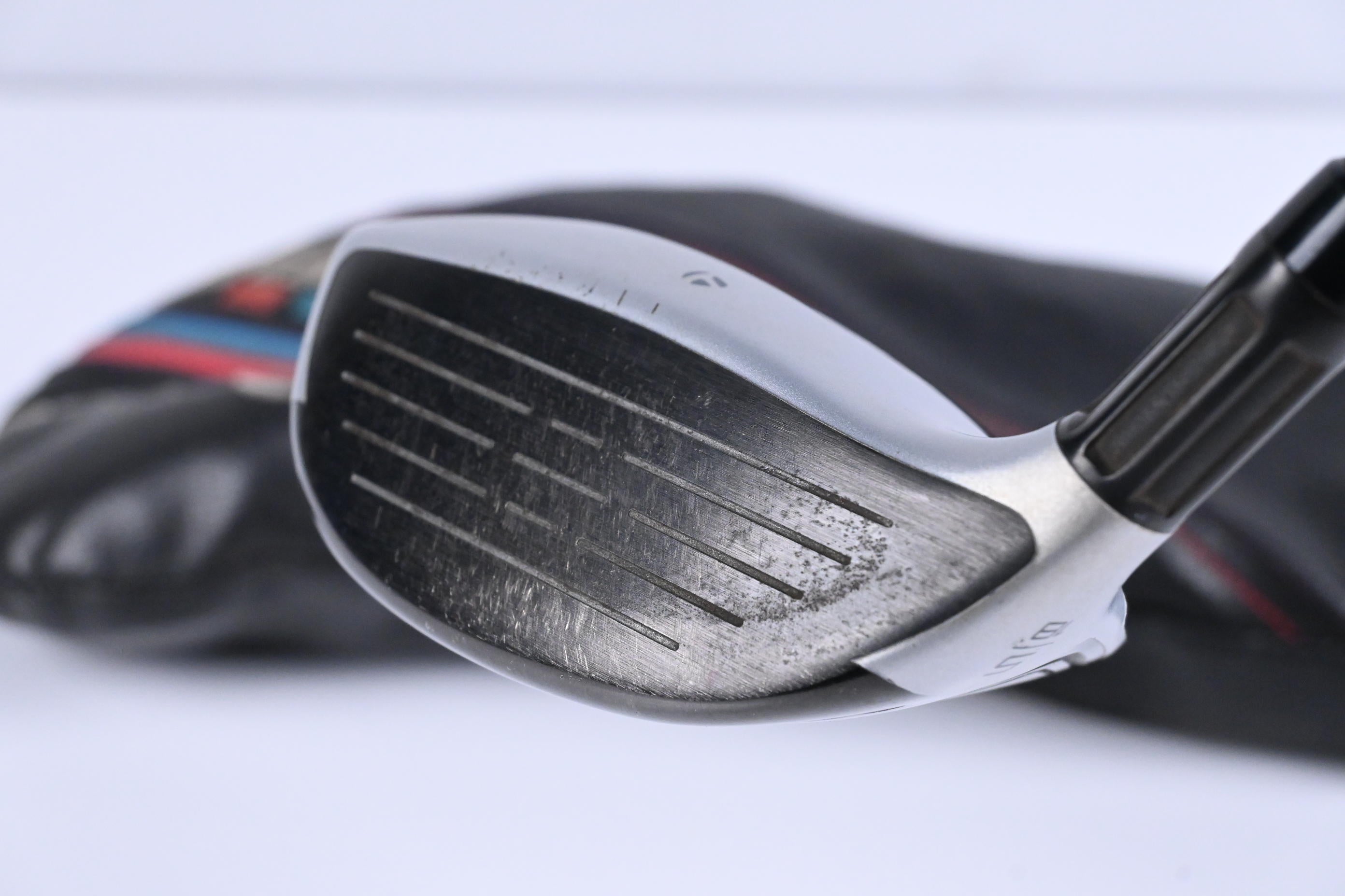 Taylormade M4 #5 Wood / 18 Degree / Regular Flex Fujikura Atmos Red 5 Shaft