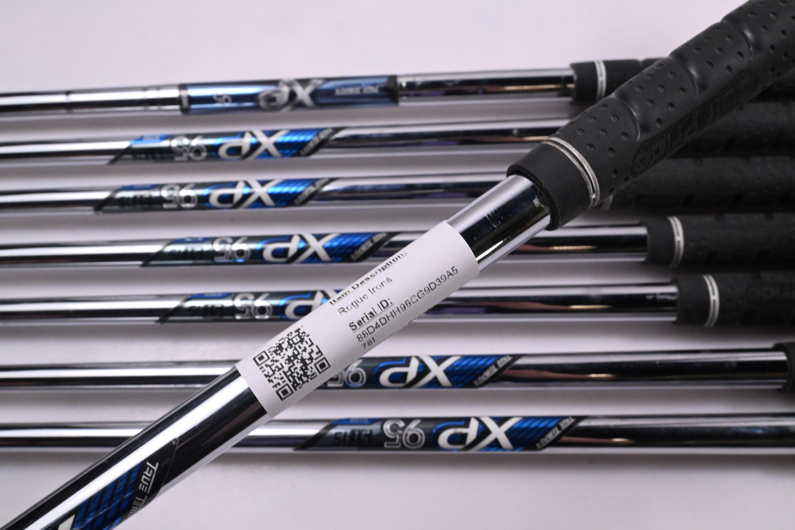 Callaway Rogue Irons / 4-PW+GW / Regular Flex XP ST15 95 R300 Shafts