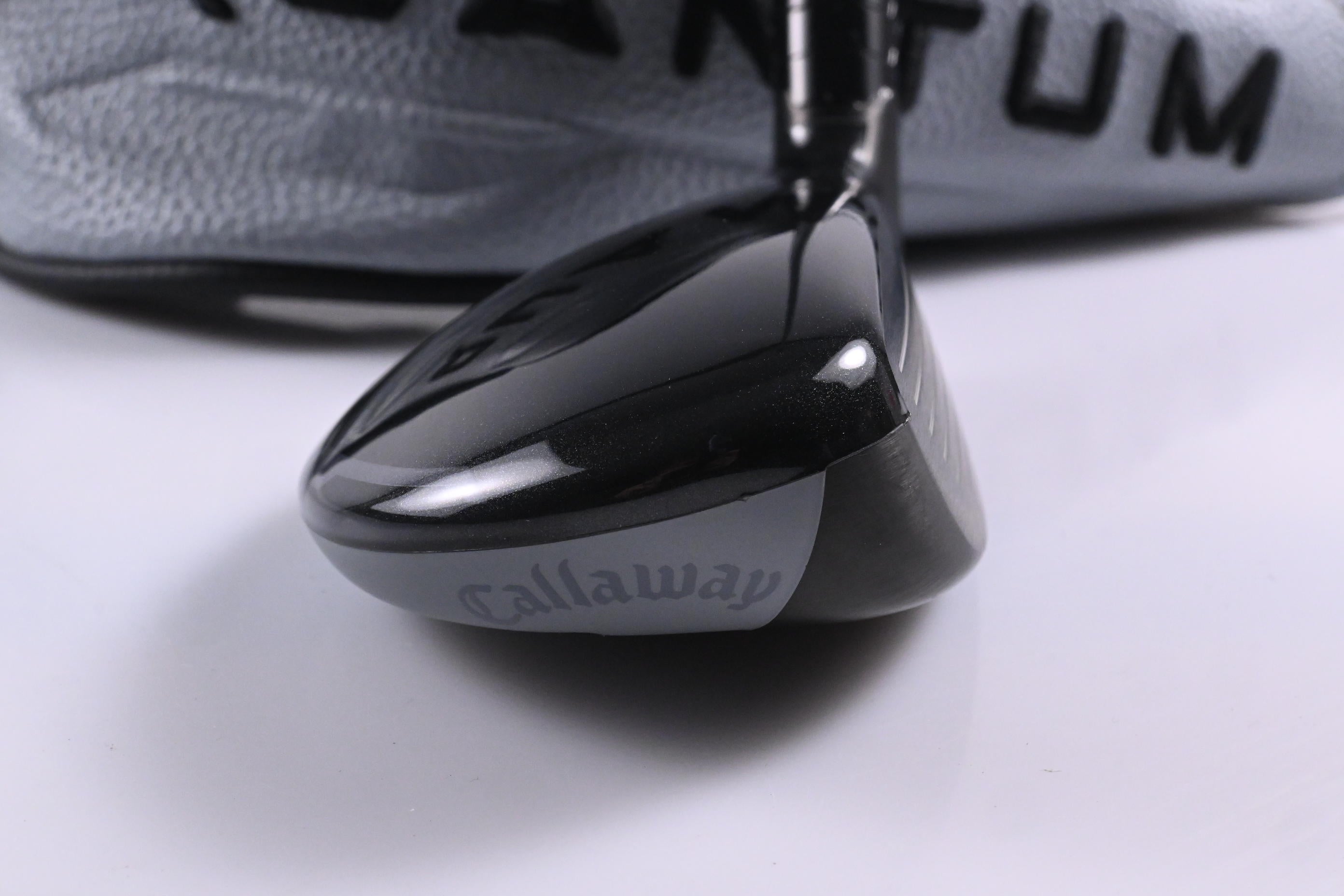 Callaway Quantum Max OS #4 Hybrid / 20 Degree / Regular Flex Denali Frost Silver
