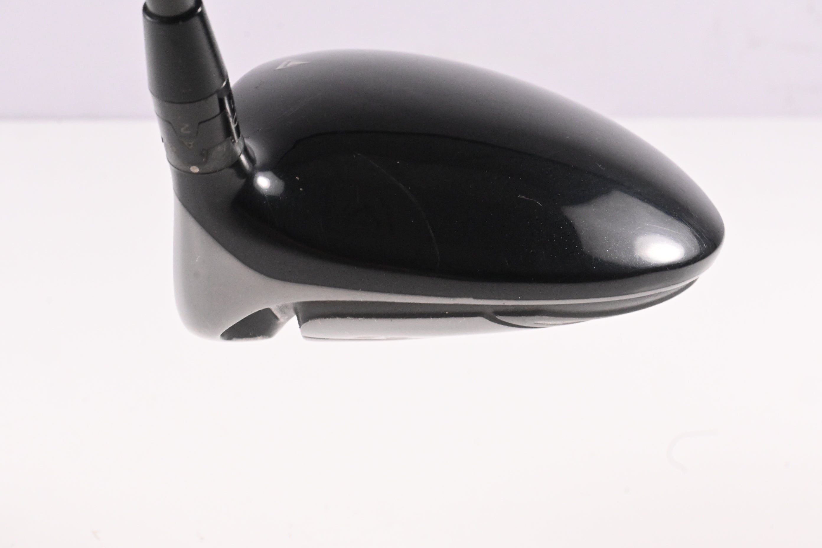 Titleist 915 D2 Driver / 9.5 Degree / Stiff Flex Diamana D+ Ltd 70 Shaft