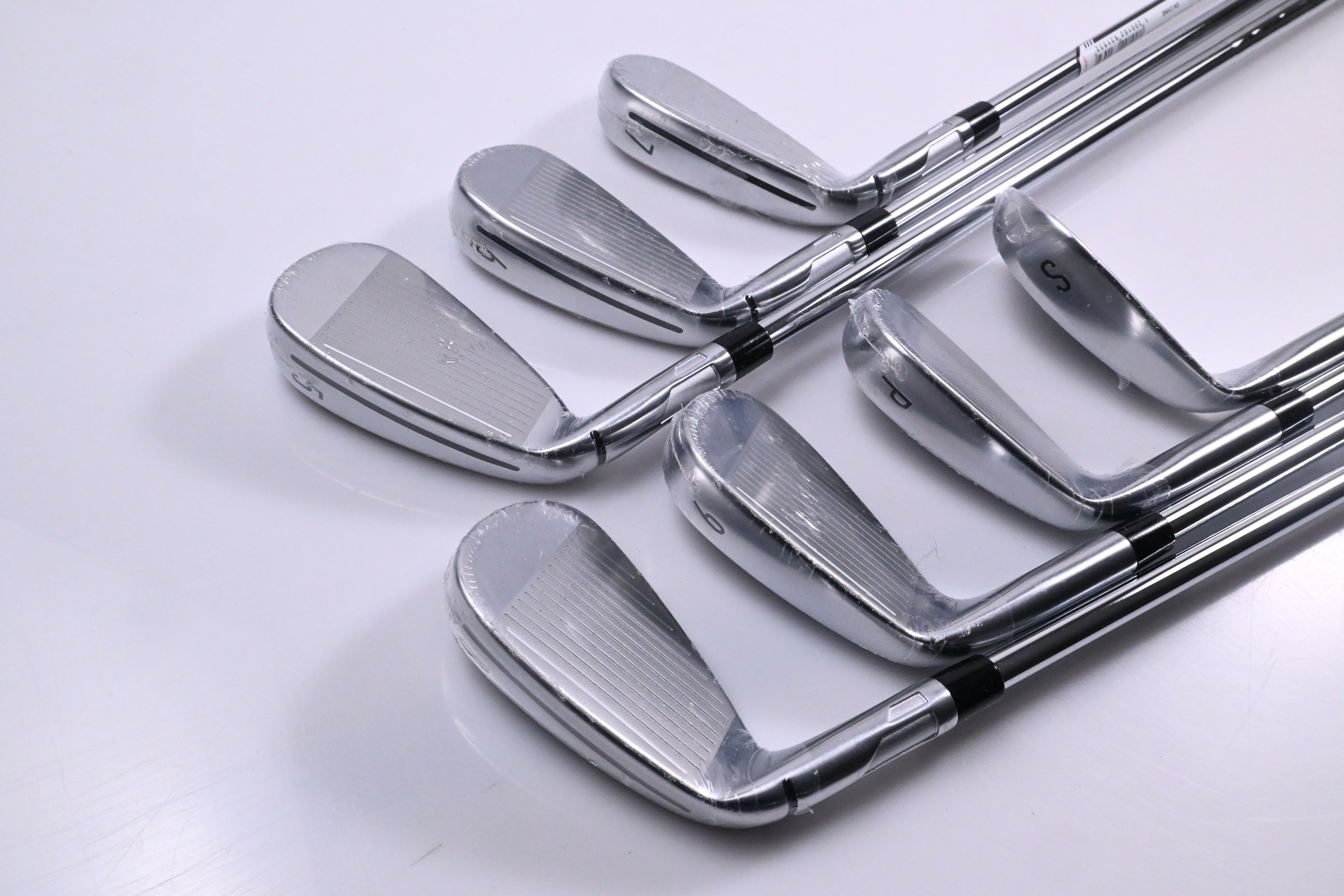 Taylormade Qi Max HL Irons / 5-PW+SW / Regular Flex KBS MAX MT 85 Shafts