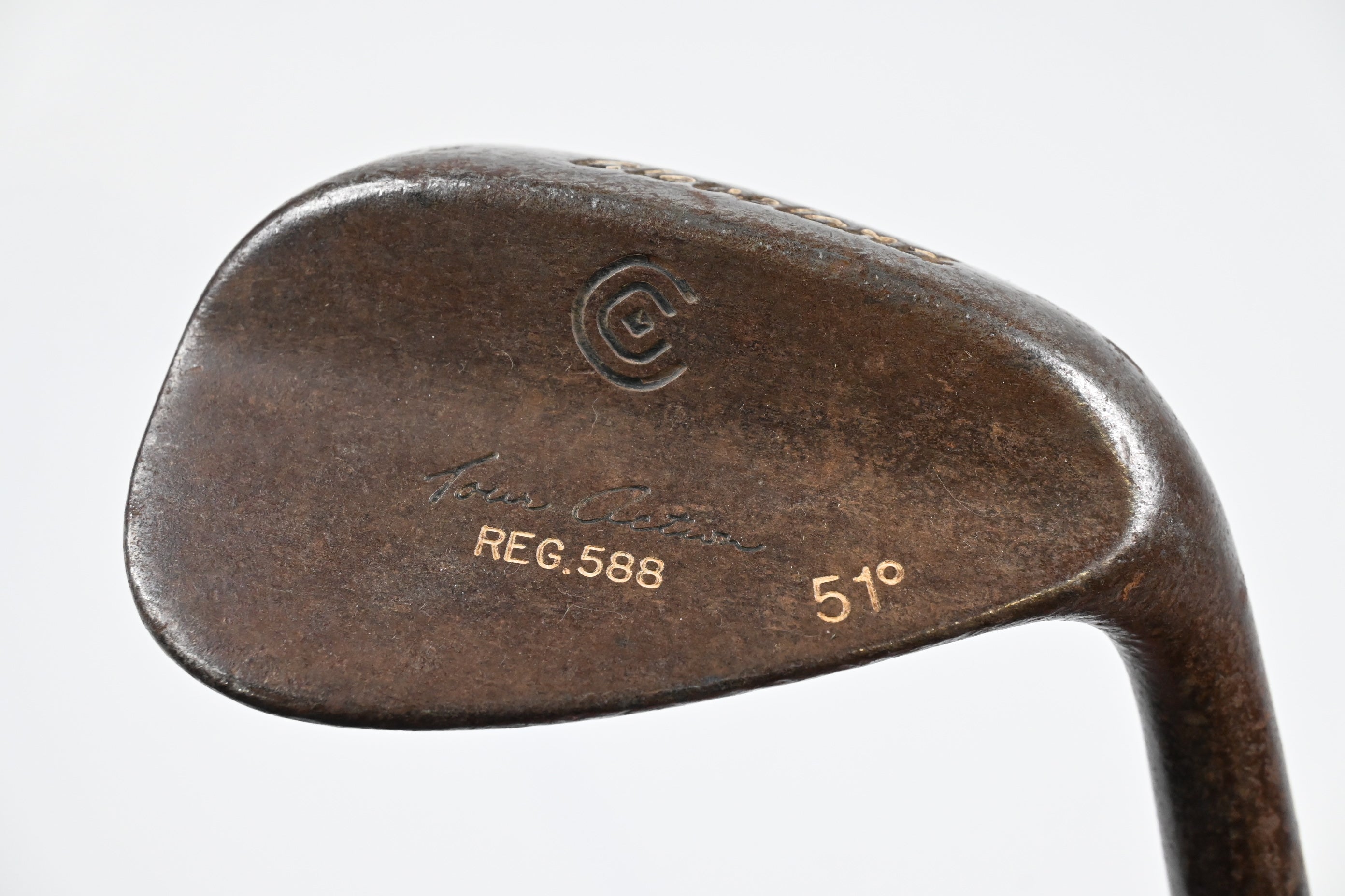 Cleveland Reg 588 RTG Gap Wedge / 51 Degree / Wedge Flex Dynamic Gold Shaft