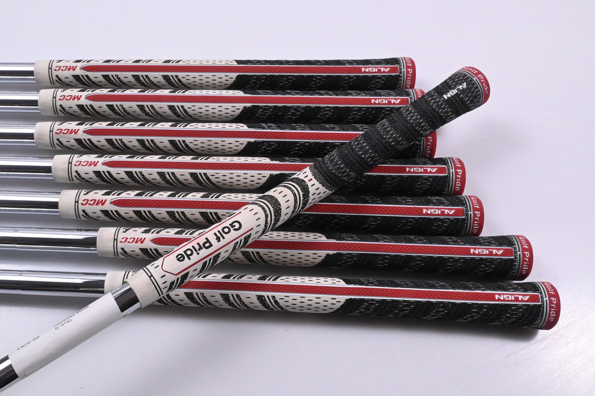 Cobra King Tour 2020 Irons / 4-PW+GW / Regular Flex N.S.Pro Modus³ Tour 105